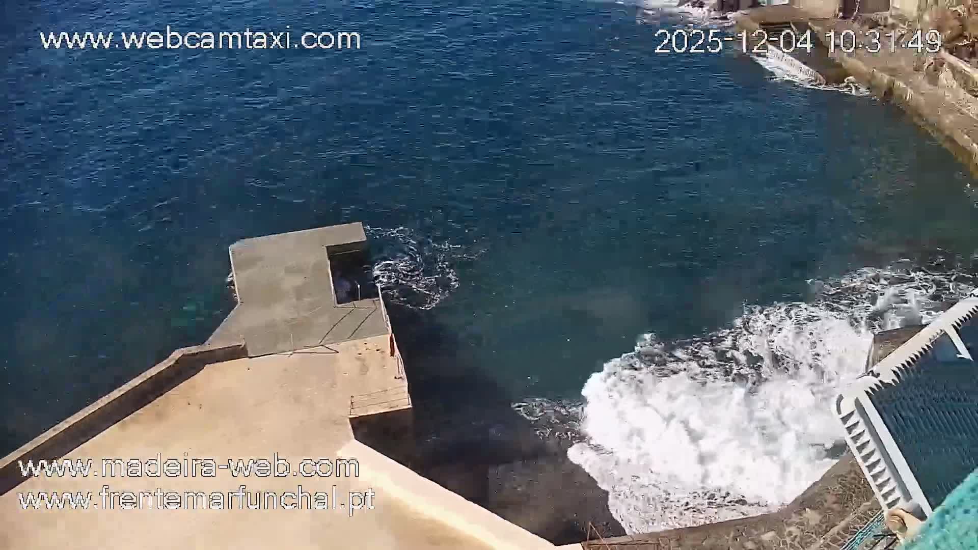 Barreirinha Beach & Funchal Center Live Cam - Funchal, Madeira, Portugal