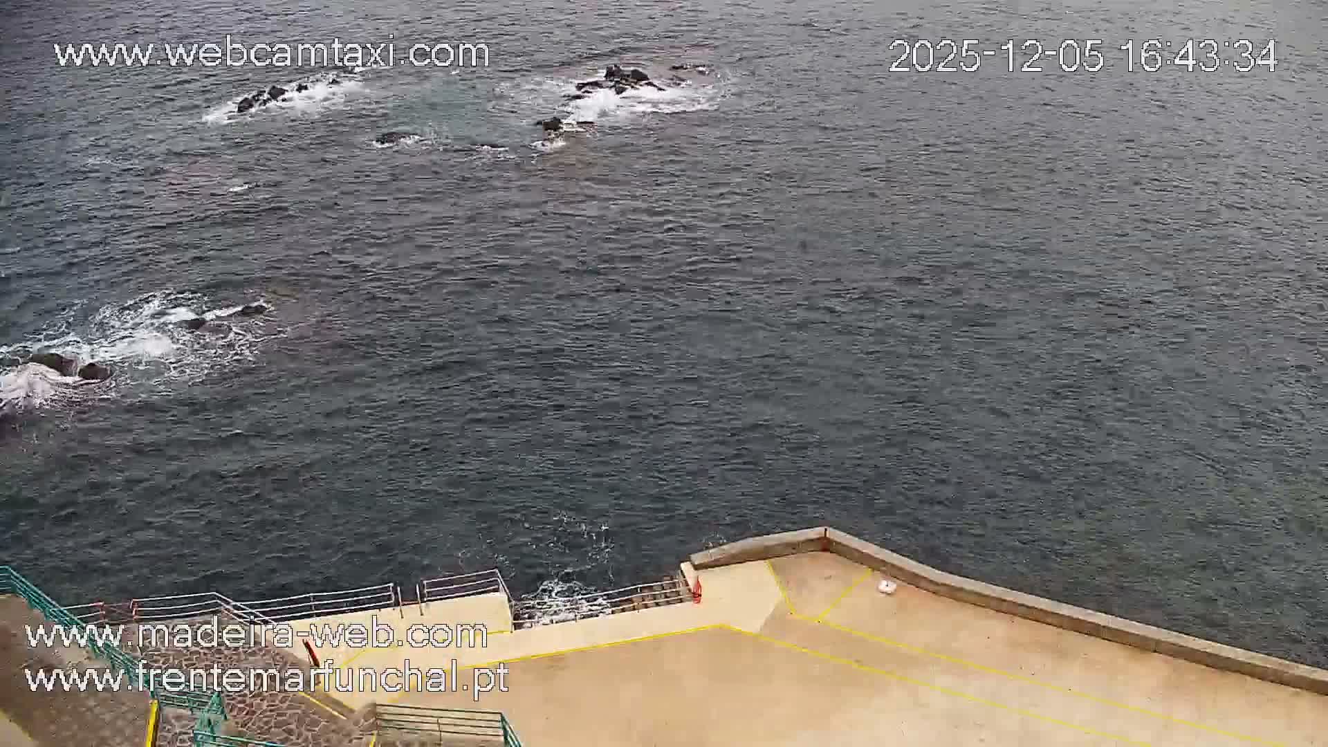 Barreirinha Beach & Funchal Center Live Cam - Funchal, Madeira, Portugal
