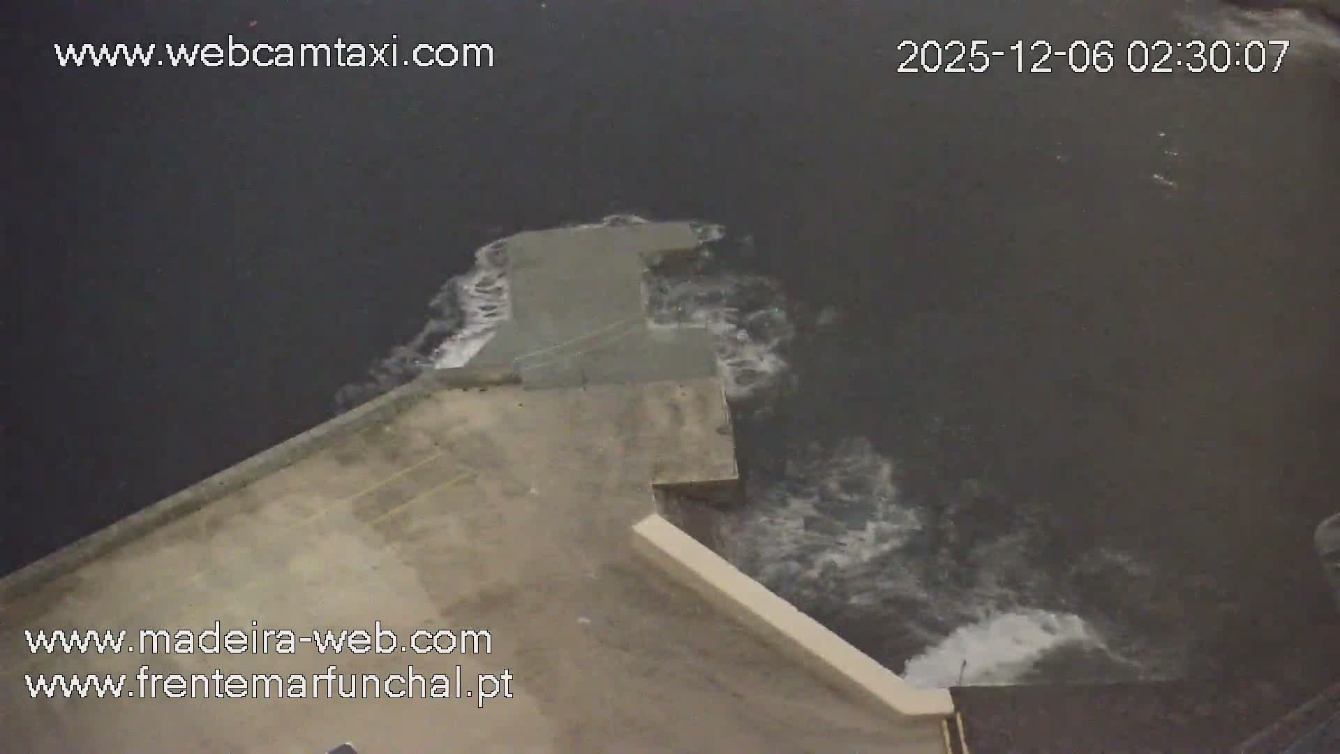 Barreirinha Beach & Funchal Center Live Cam - Funchal, Madeira, Portugal