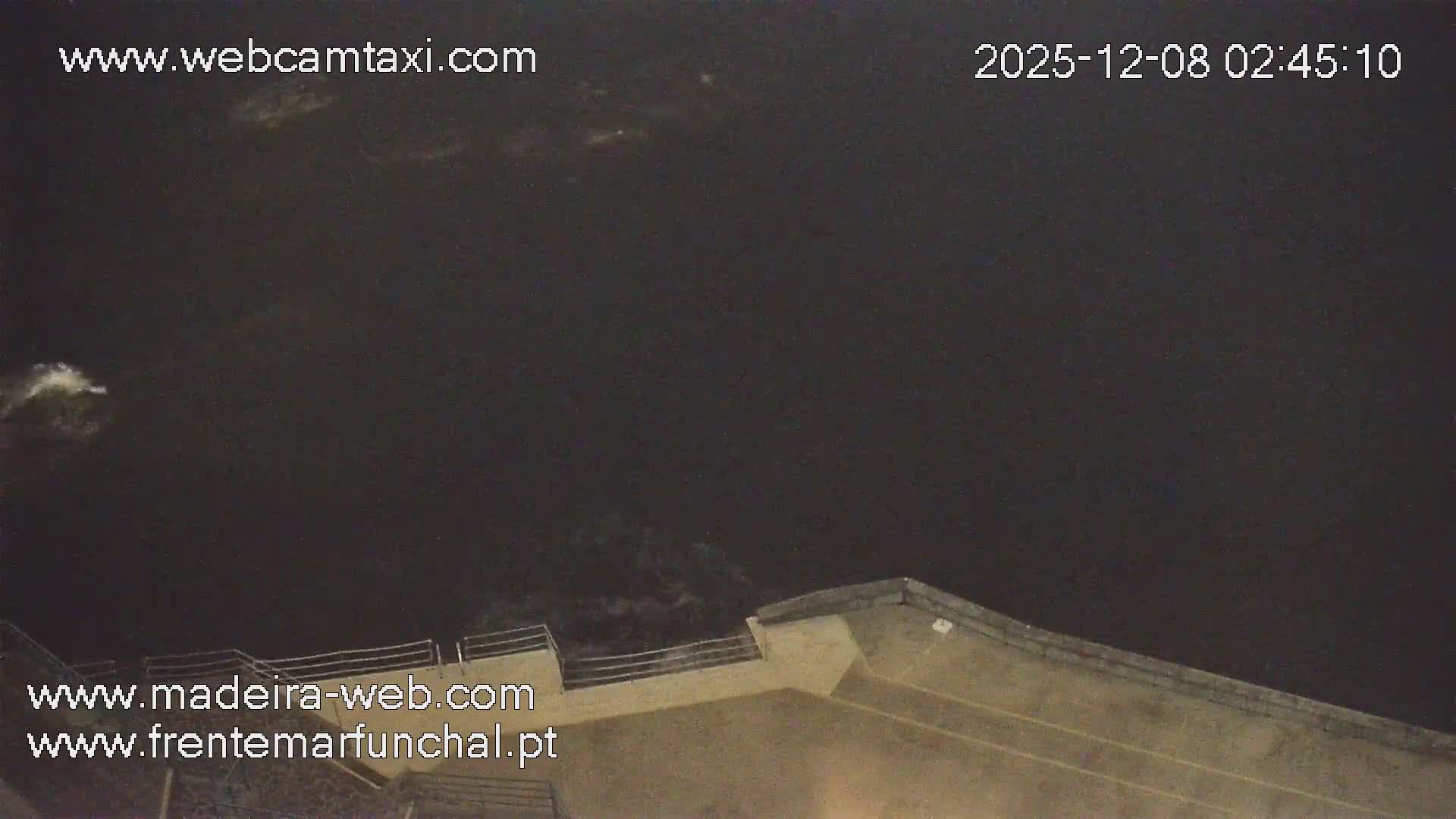 Barreirinha Beach & Funchal Center Live Cam - Funchal, Madeira, Portugal