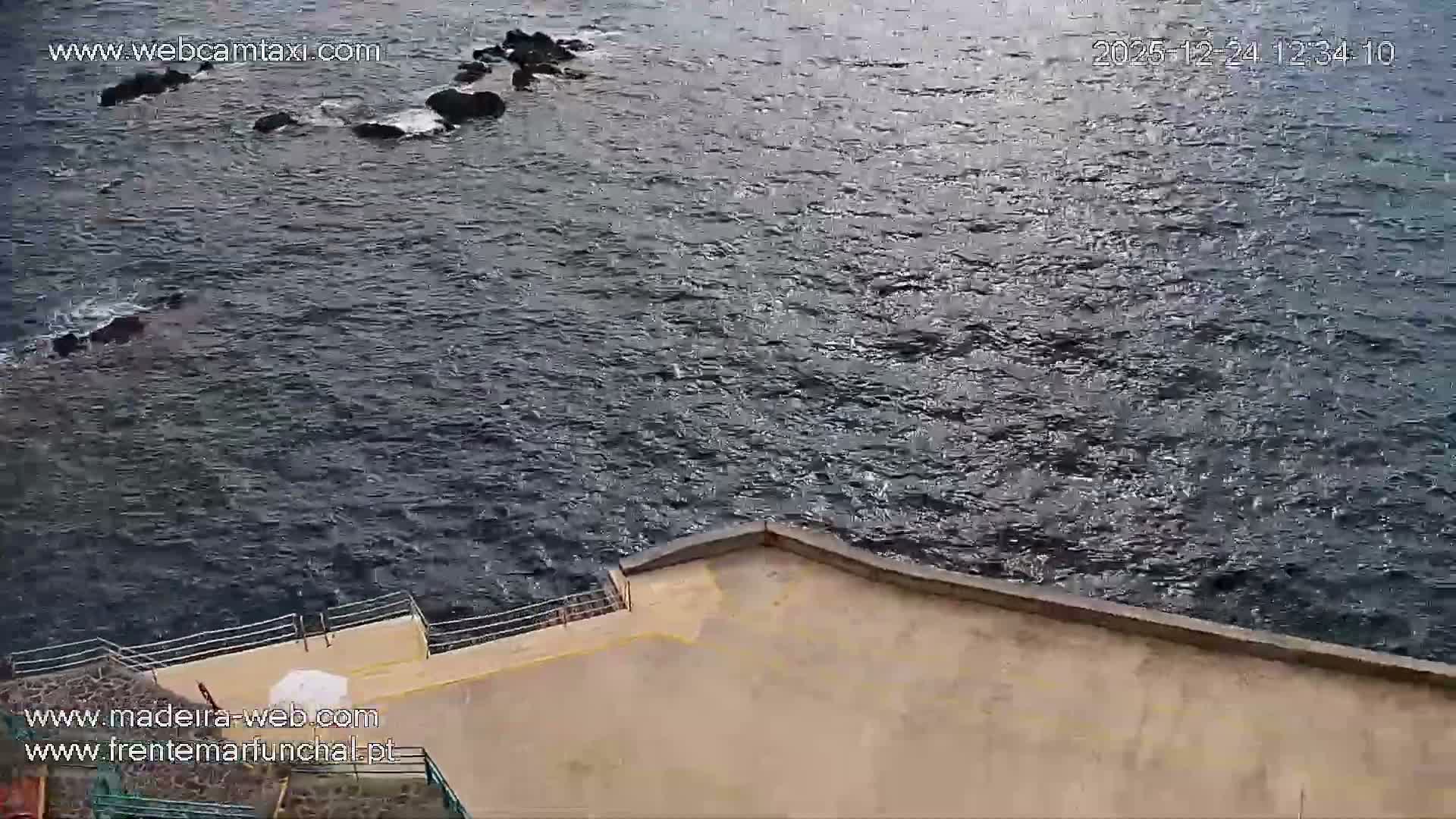 Barreirinha Beach & Funchal Center Live Cam - Funchal, Madeira, Portugal