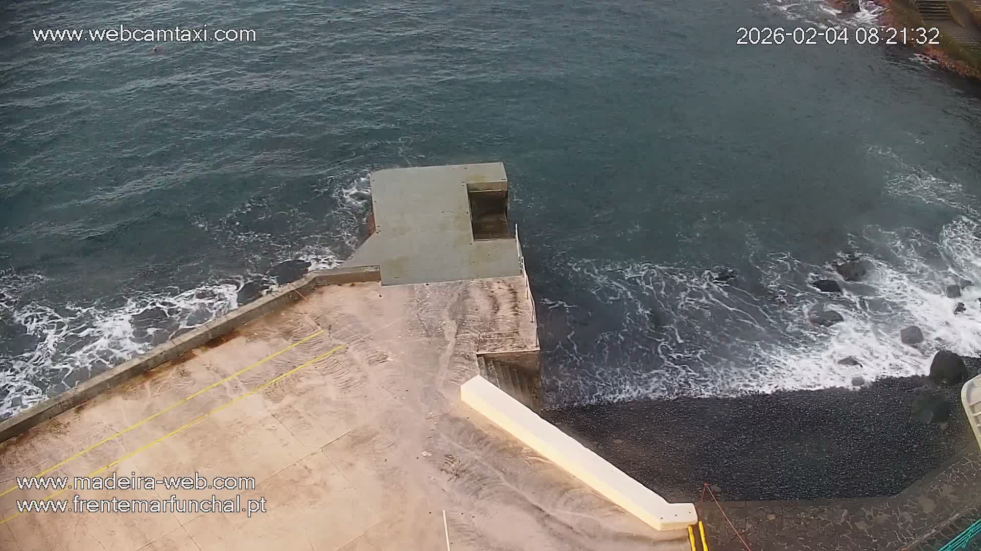 Barreirinha Beach & Funchal Center Live Cam - Funchal, Madeira, Portugal
