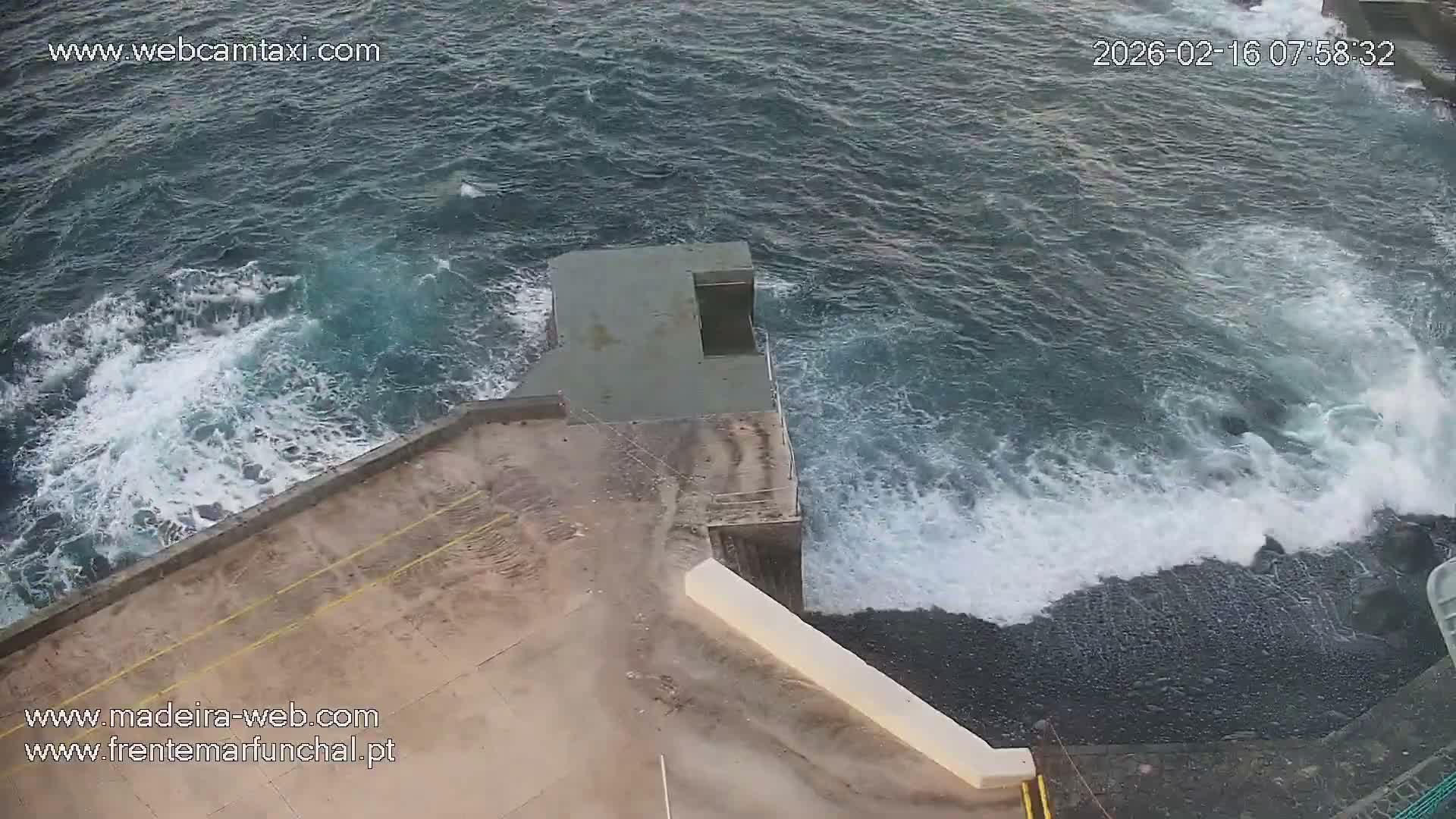 Barreirinha Beach & Funchal Center Live Cam - Funchal, Madeira, Portugal
