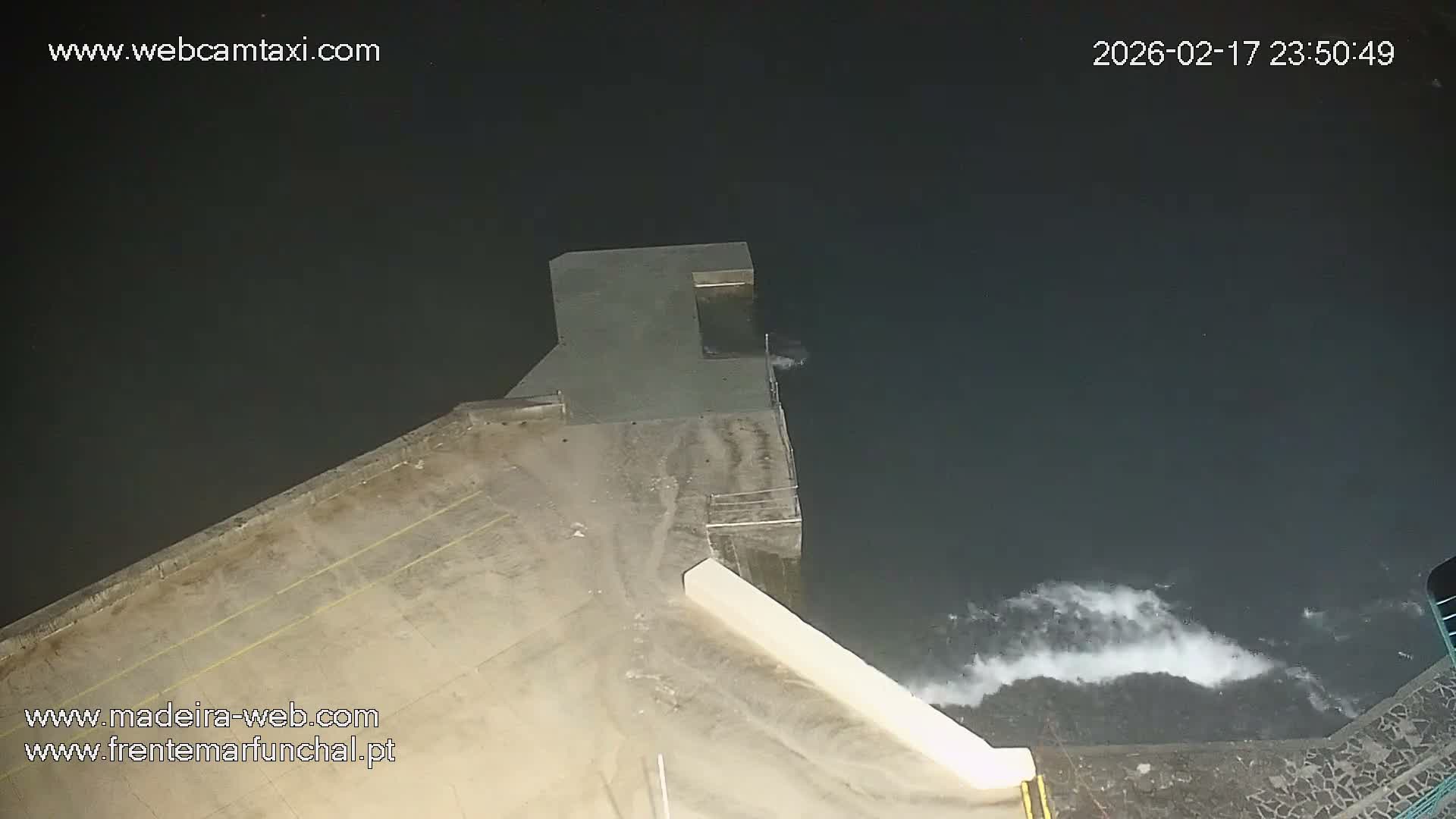 Barreirinha Beach & Funchal Center Live Cam - Funchal, Madeira, Portugal