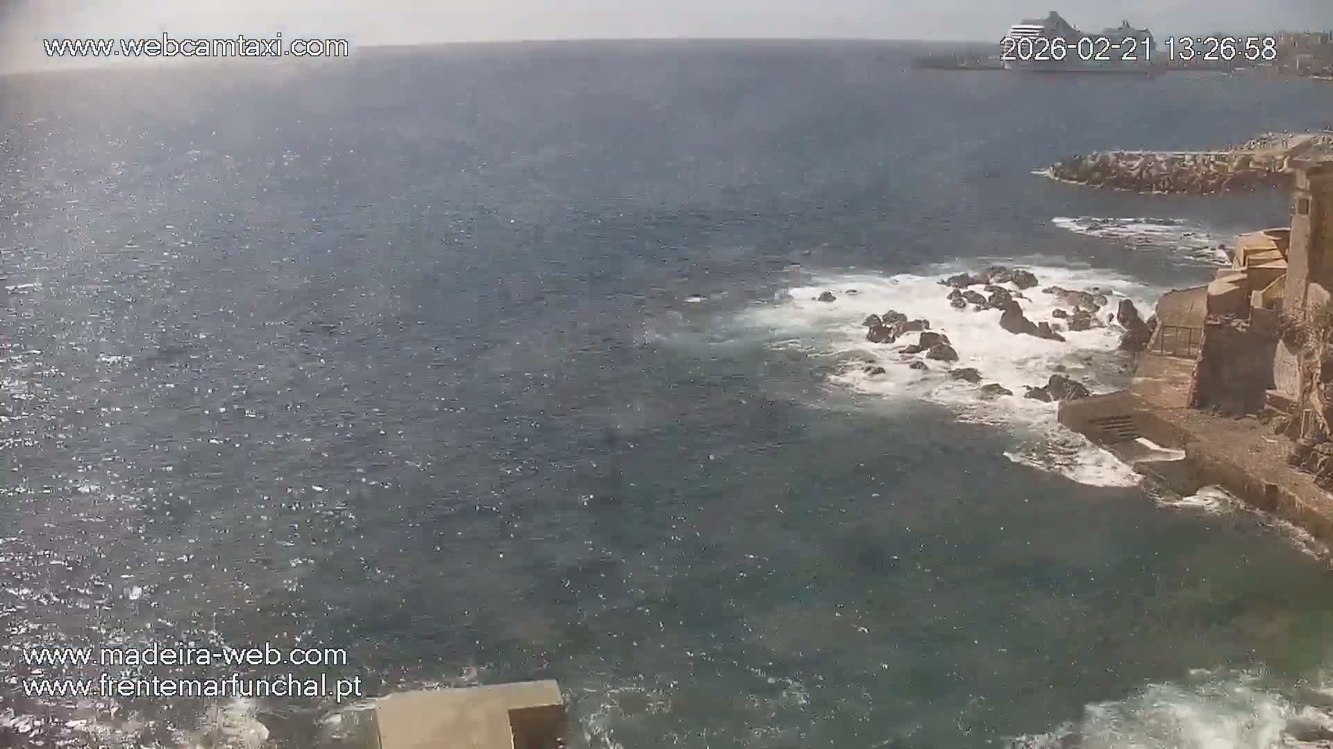 Barreirinha Beach & Funchal Center Live Cam - Funchal, Madeira, Portugal