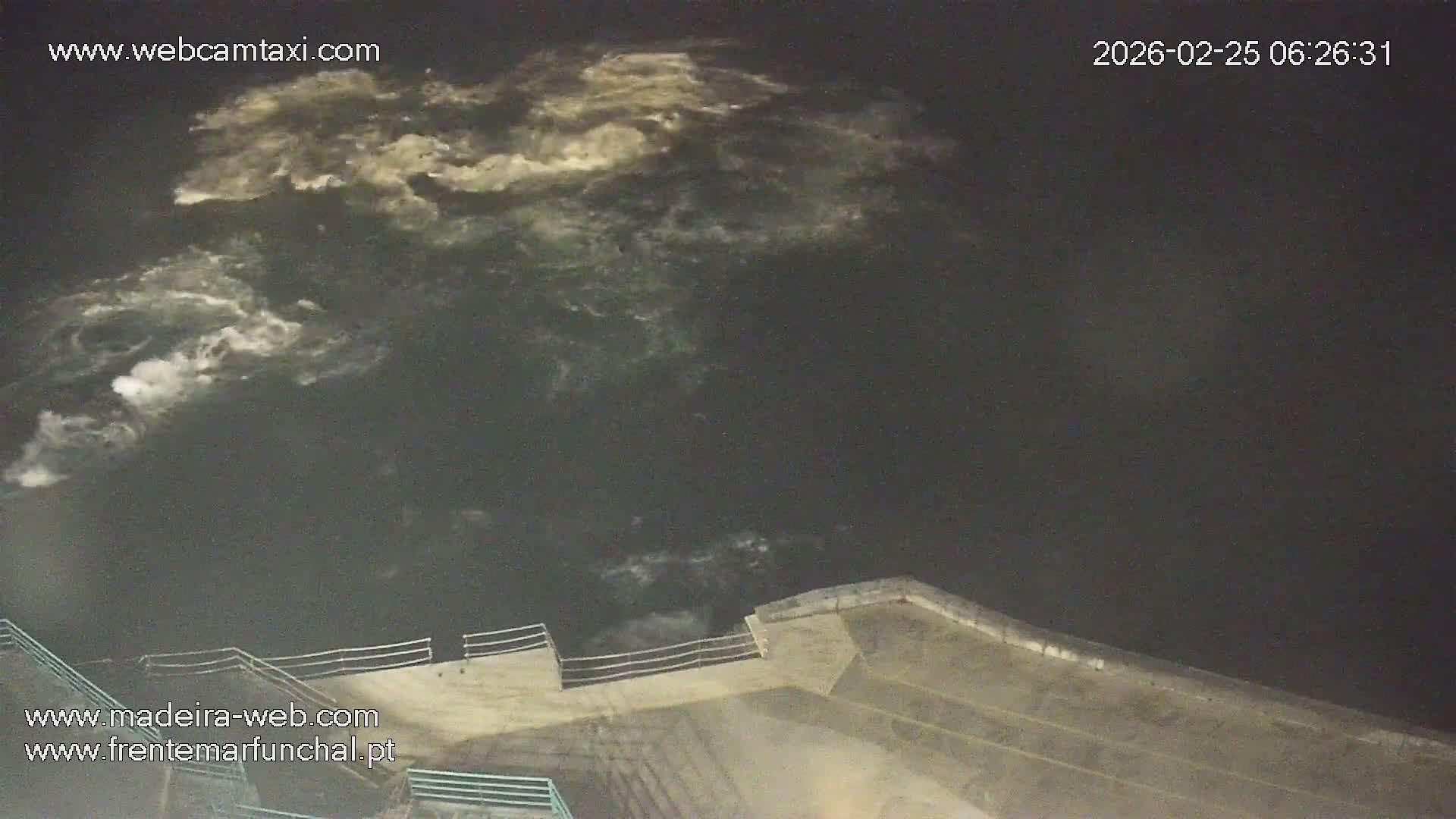 Barreirinha Beach & Funchal Center Live Cam - Funchal, Madeira, Portugal