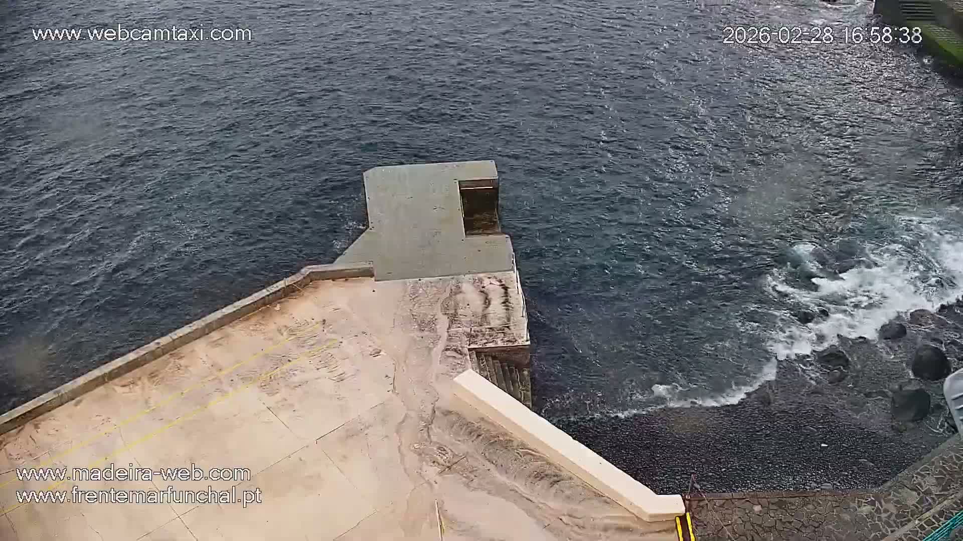 Barreirinha Beach & Funchal Center Live Cam - Funchal, Madeira, Portugal