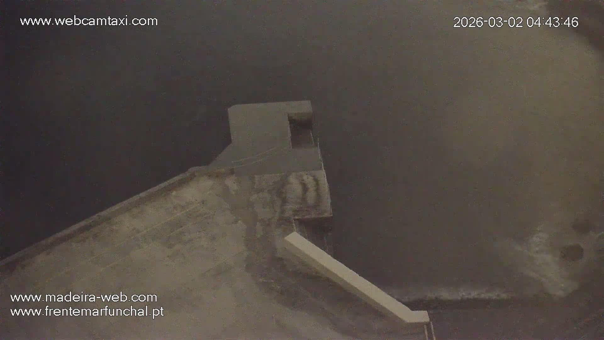 Barreirinha Beach & Funchal Center Live Cam - Funchal, Madeira, Portugal