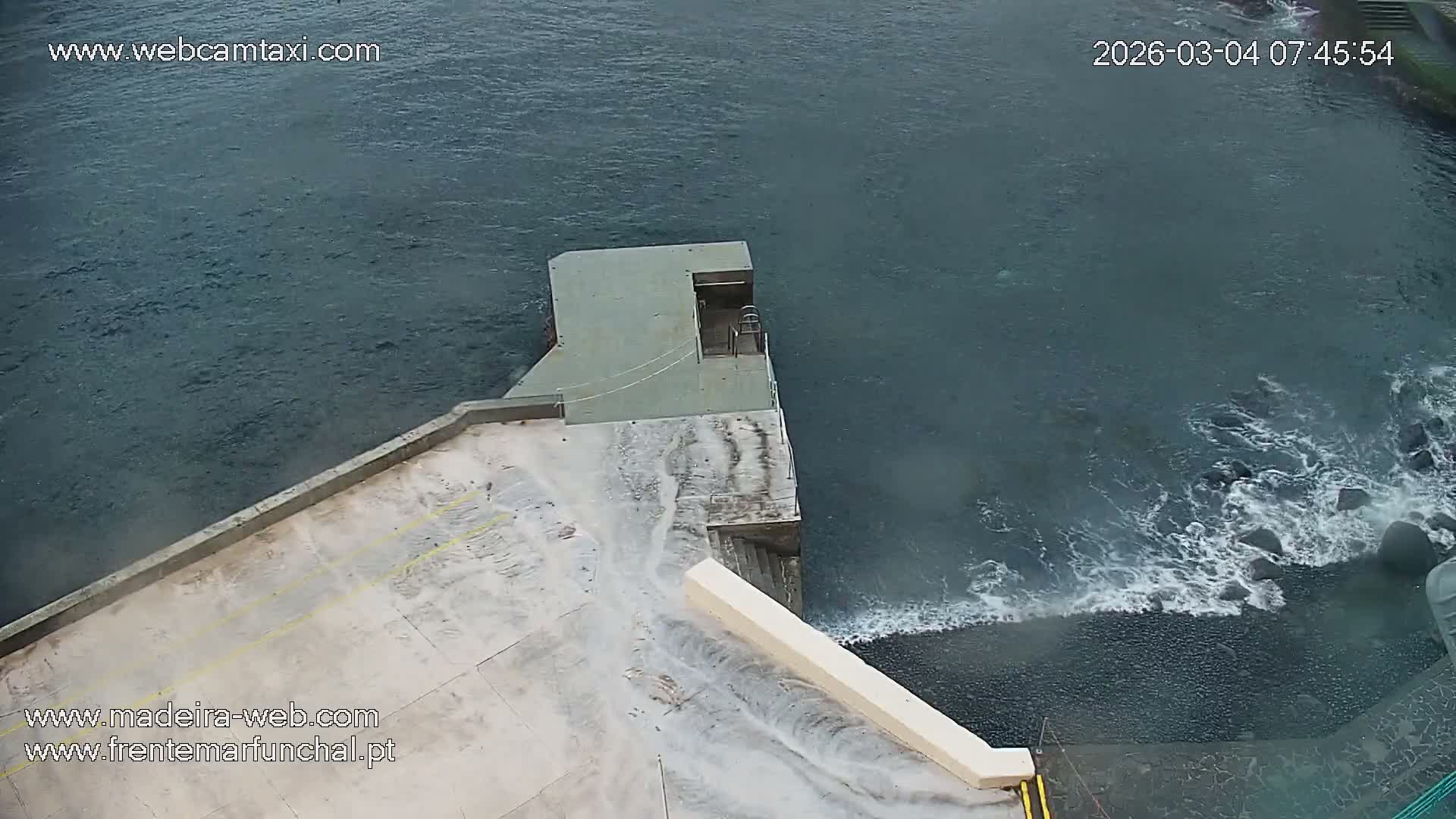 Barreirinha Beach & Funchal Center Live Cam - Funchal, Madeira, Portugal