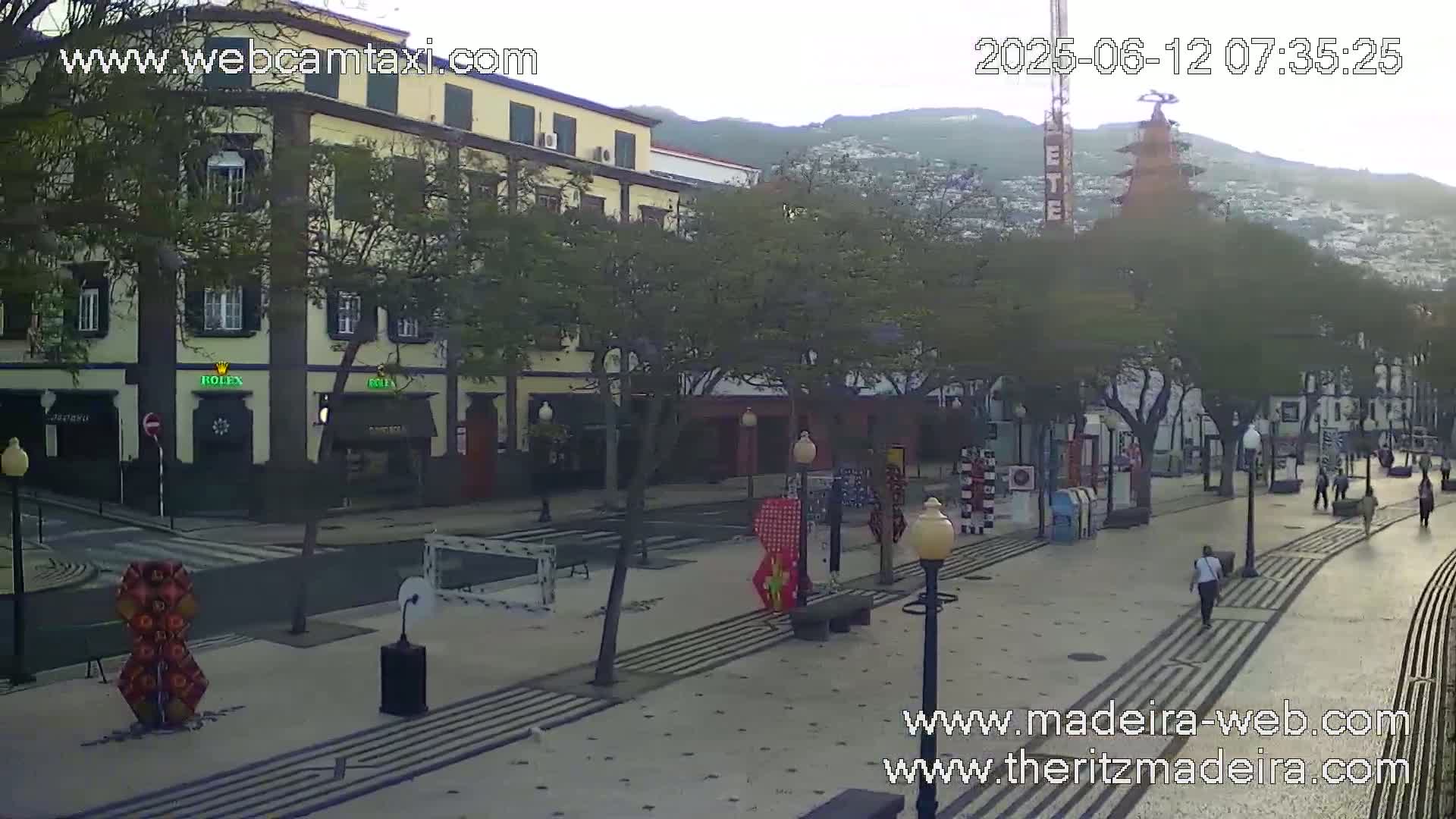 Ritz , Avenida Arriaga Avenue Live Cam - Funchal, Madeira, Portugal