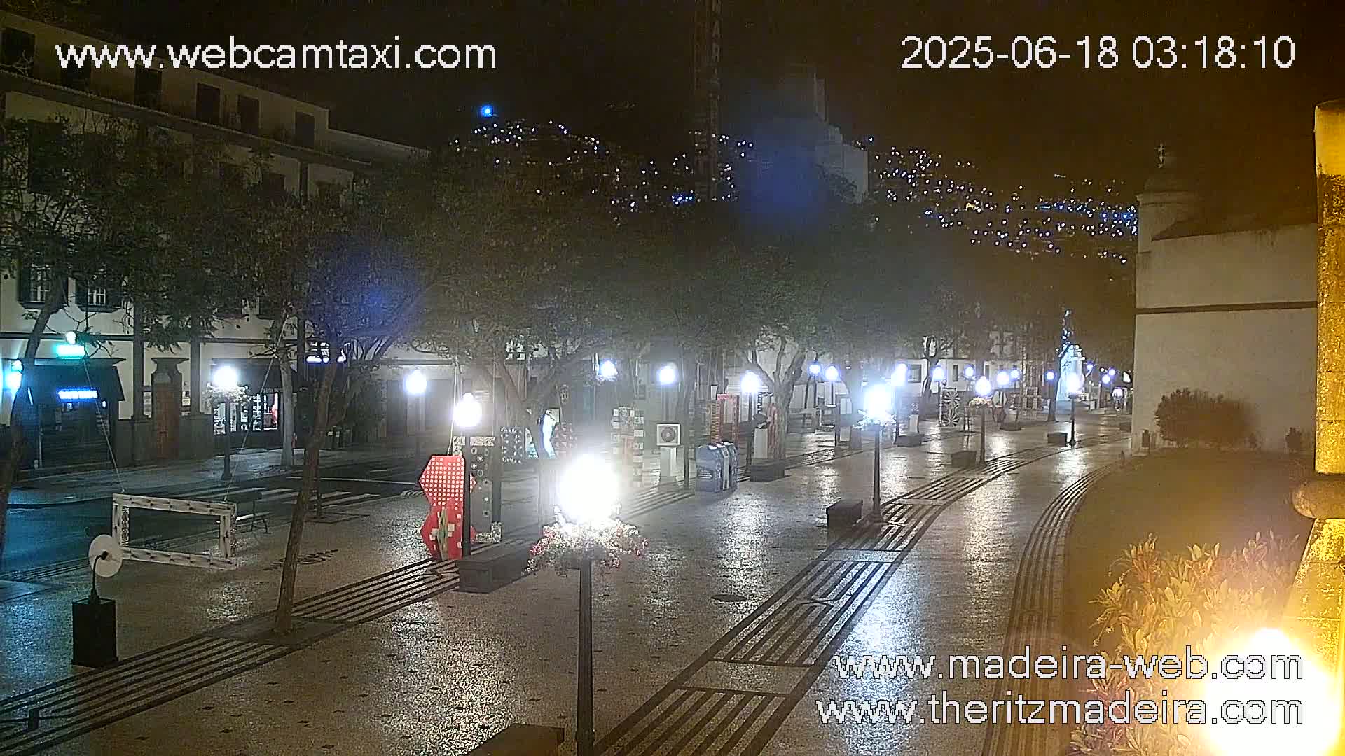 Ritz , Avenida Arriaga Avenue Live Cam - Funchal, Madeira, Portugal