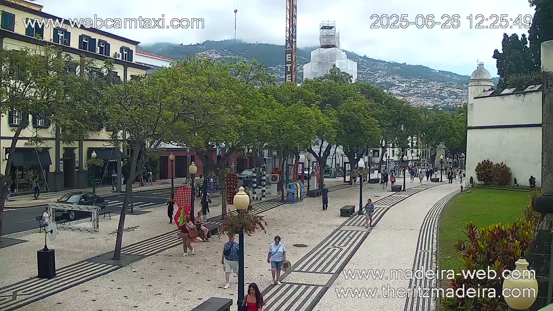 Ritz , Avenida Arriaga Avenue Live Cam - Funchal, Madeira, Portugal