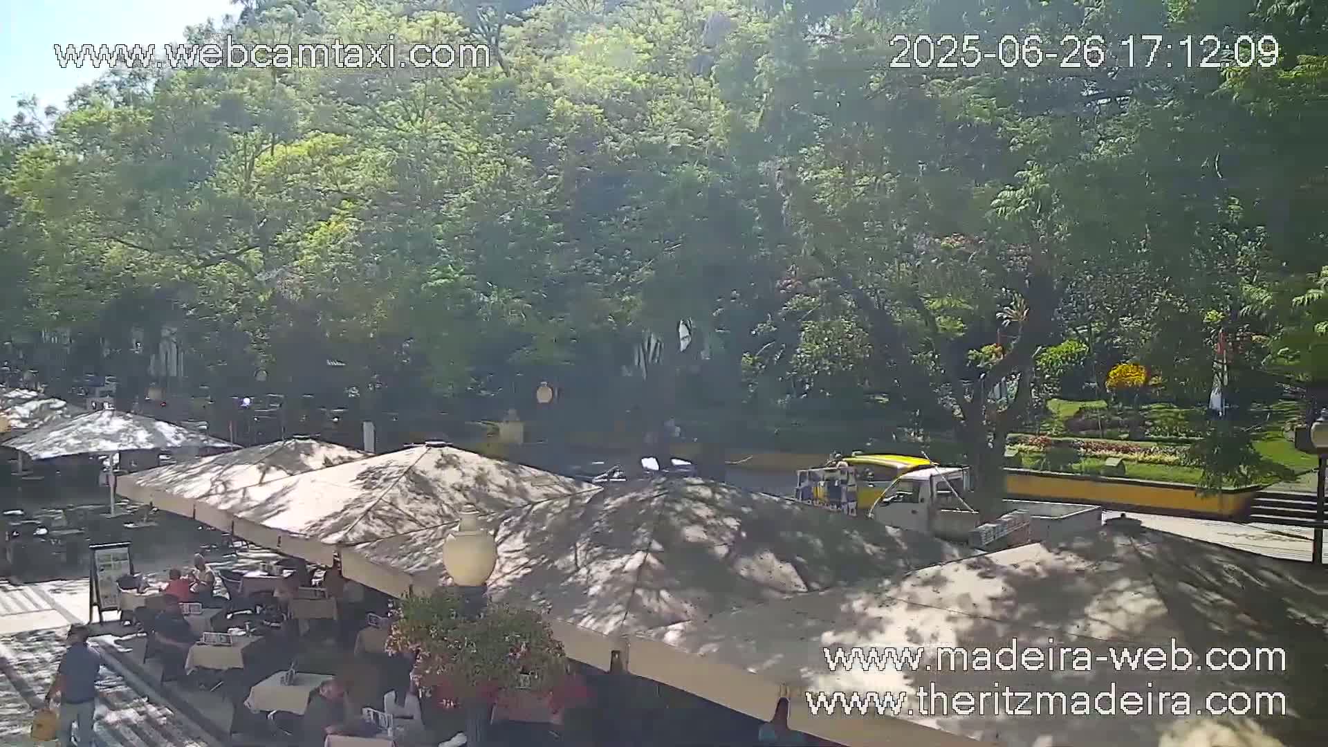 Ritz , Avenida Arriaga Avenue Live Cam - Funchal, Madeira, Portugal