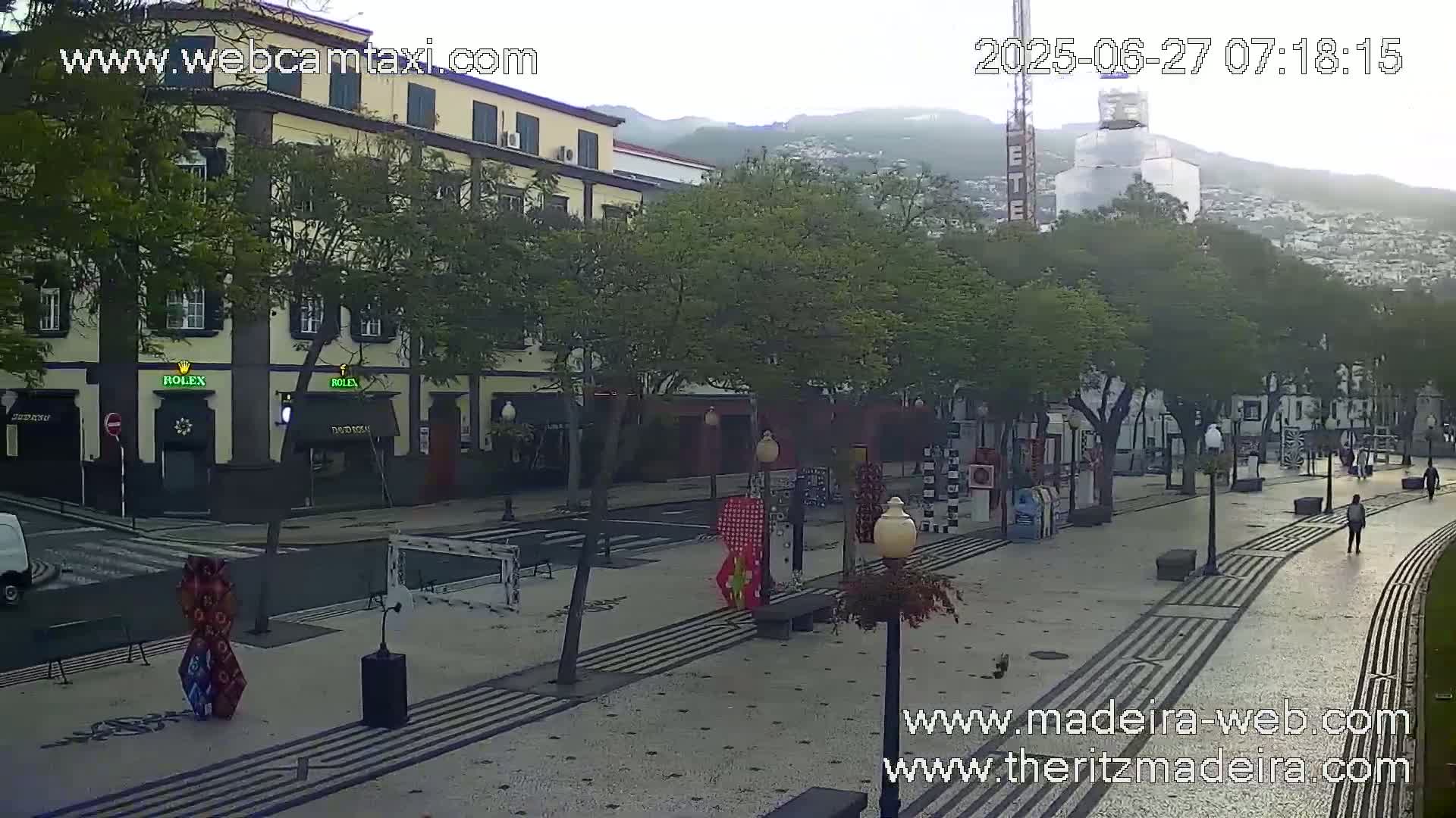 Ritz , Avenida Arriaga Avenue Live Cam - Funchal, Madeira, Portugal