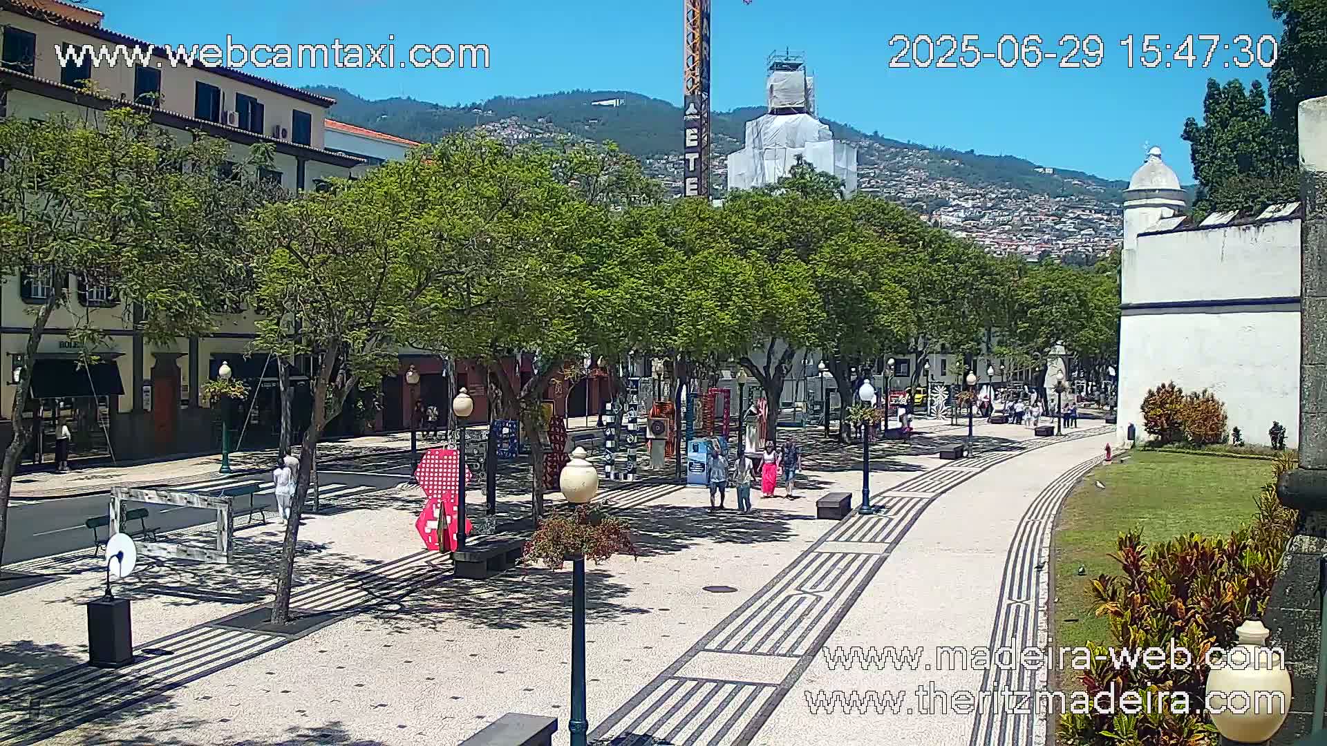 Ritz , Avenida Arriaga Avenue Live Cam - Funchal, Madeira, Portugal
