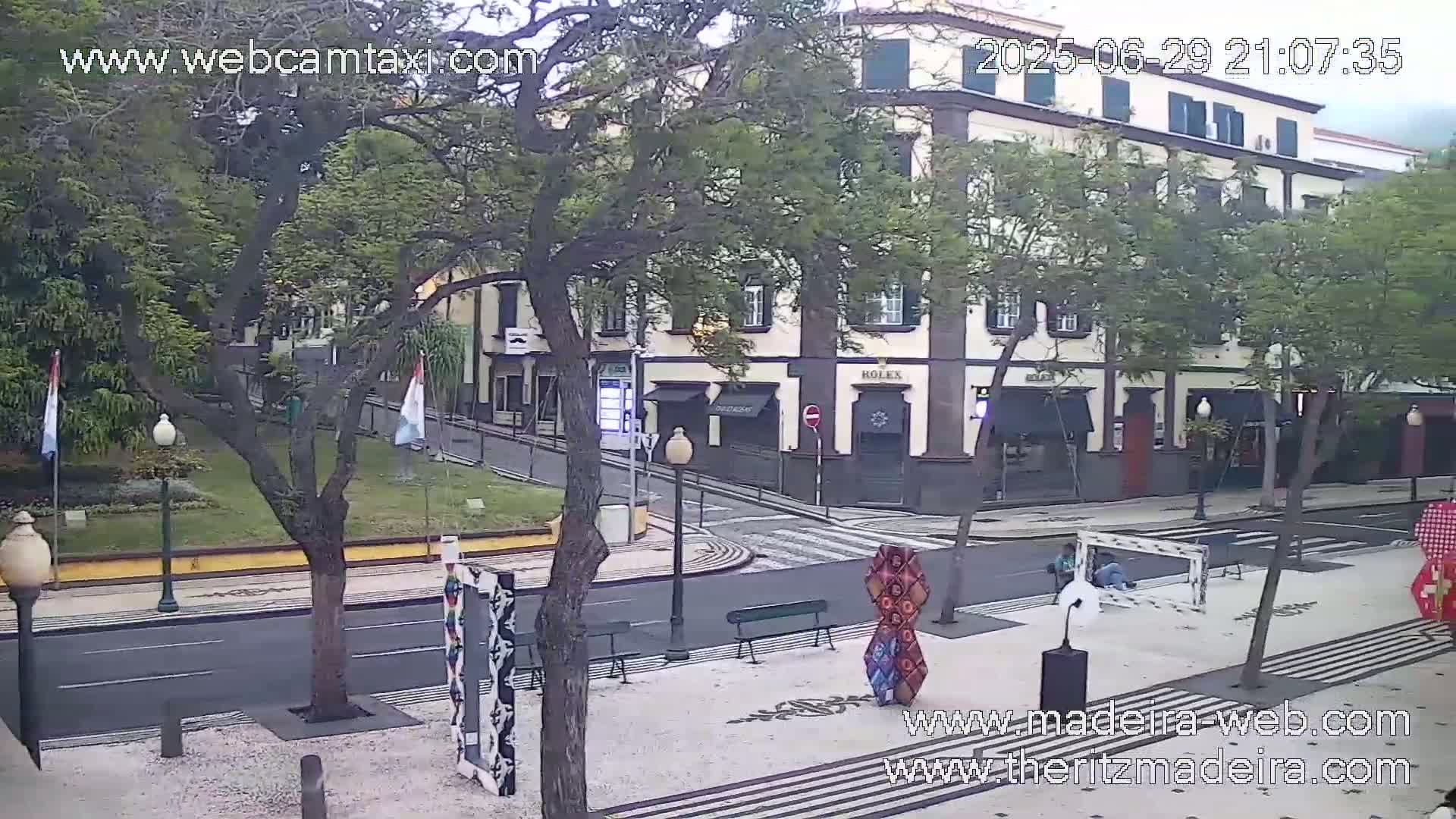 Ritz , Avenida Arriaga Avenue Live Cam - Funchal, Madeira, Portugal
