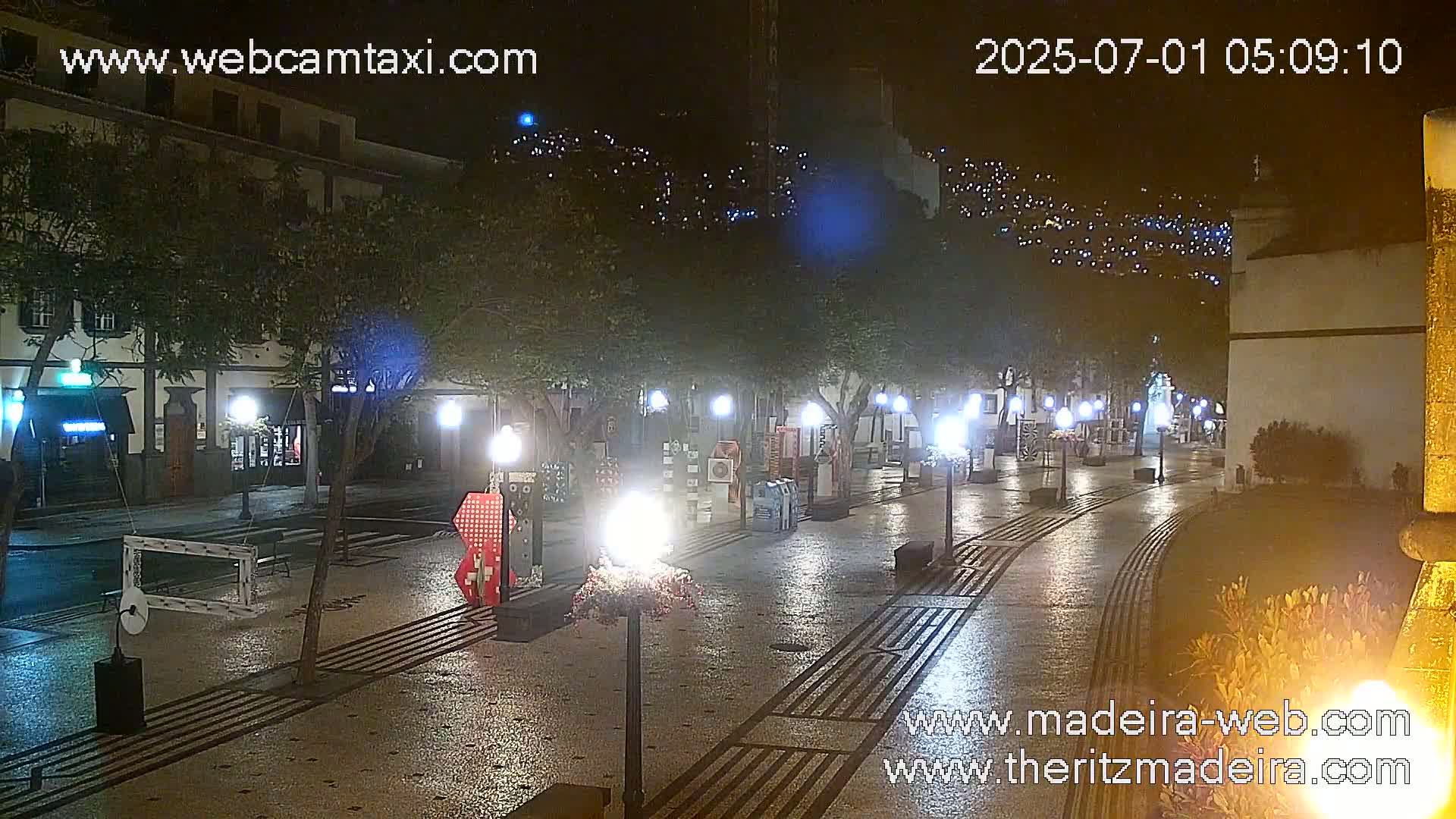 Ritz , Avenida Arriaga Avenue Live Cam - Funchal, Madeira, Portugal