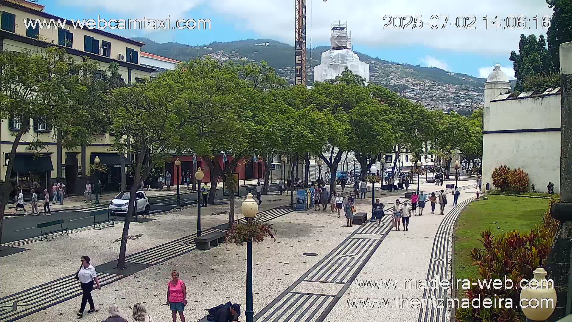 Ritz , Avenida Arriaga Avenue Live Cam - Funchal, Madeira, Portugal