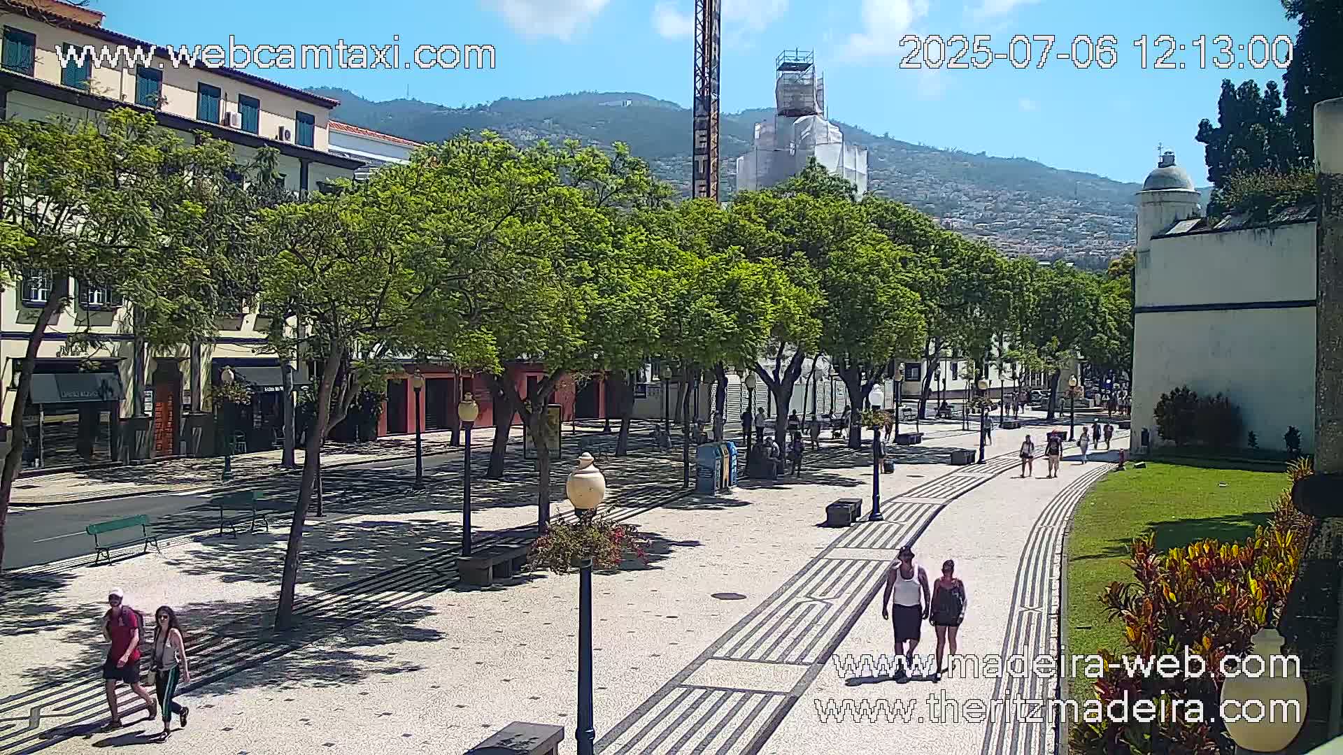 Ritz , Avenida Arriaga Avenue Live Cam - Funchal, Madeira, Portugal