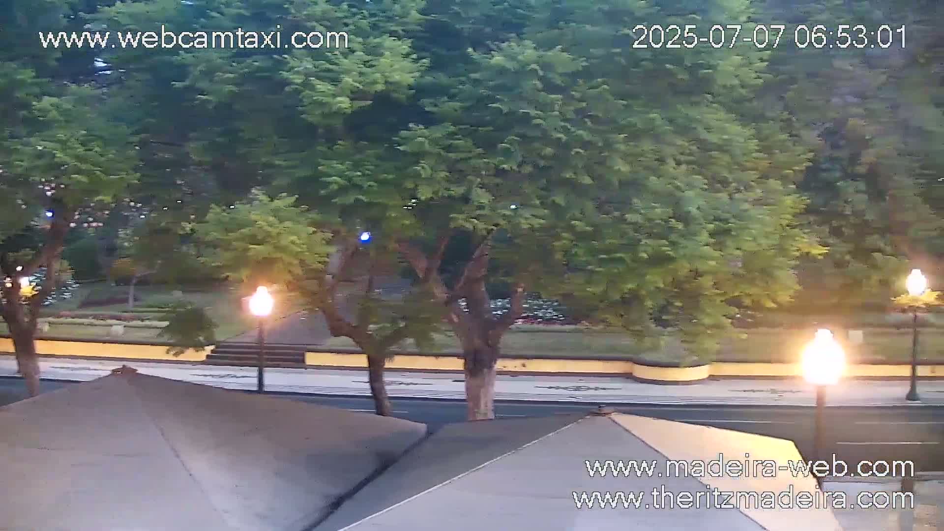 Ritz , Avenida Arriaga Avenue Live Cam - Funchal, Madeira, Portugal