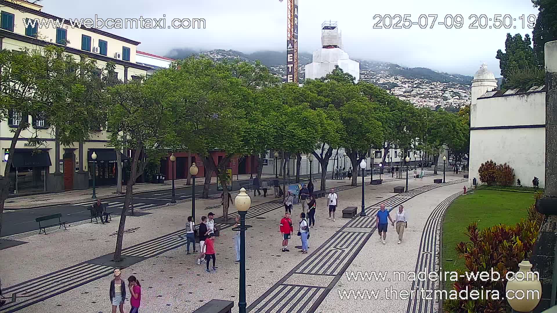 Ritz , Avenida Arriaga Avenue Live Cam - Funchal, Madeira, Portugal