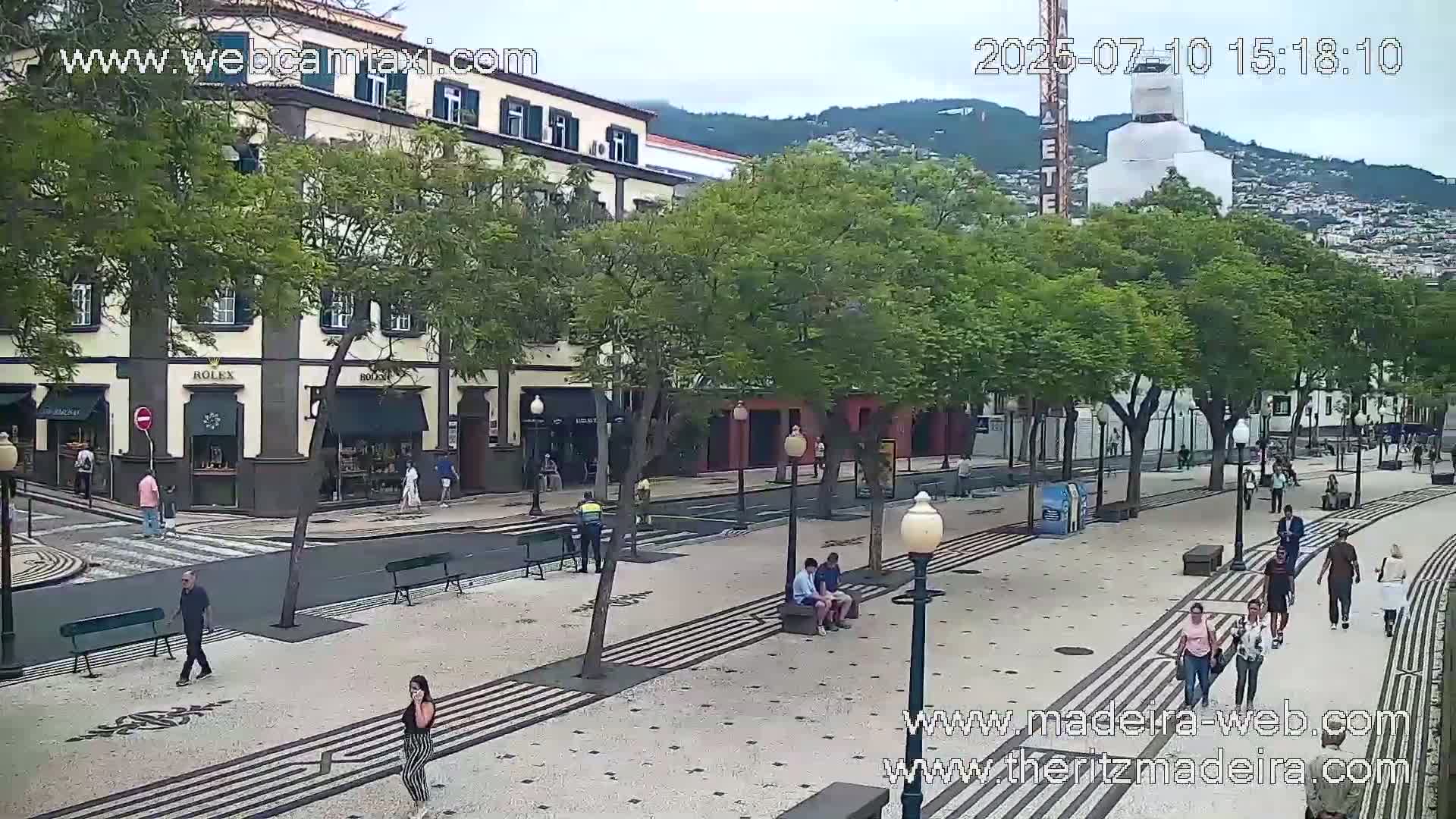 Ritz , Avenida Arriaga Avenue Live Cam - Funchal, Madeira, Portugal