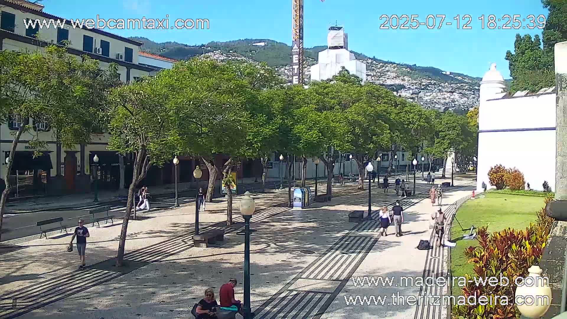 Ritz , Avenida Arriaga Avenue Live Cam - Funchal, Madeira, Portugal