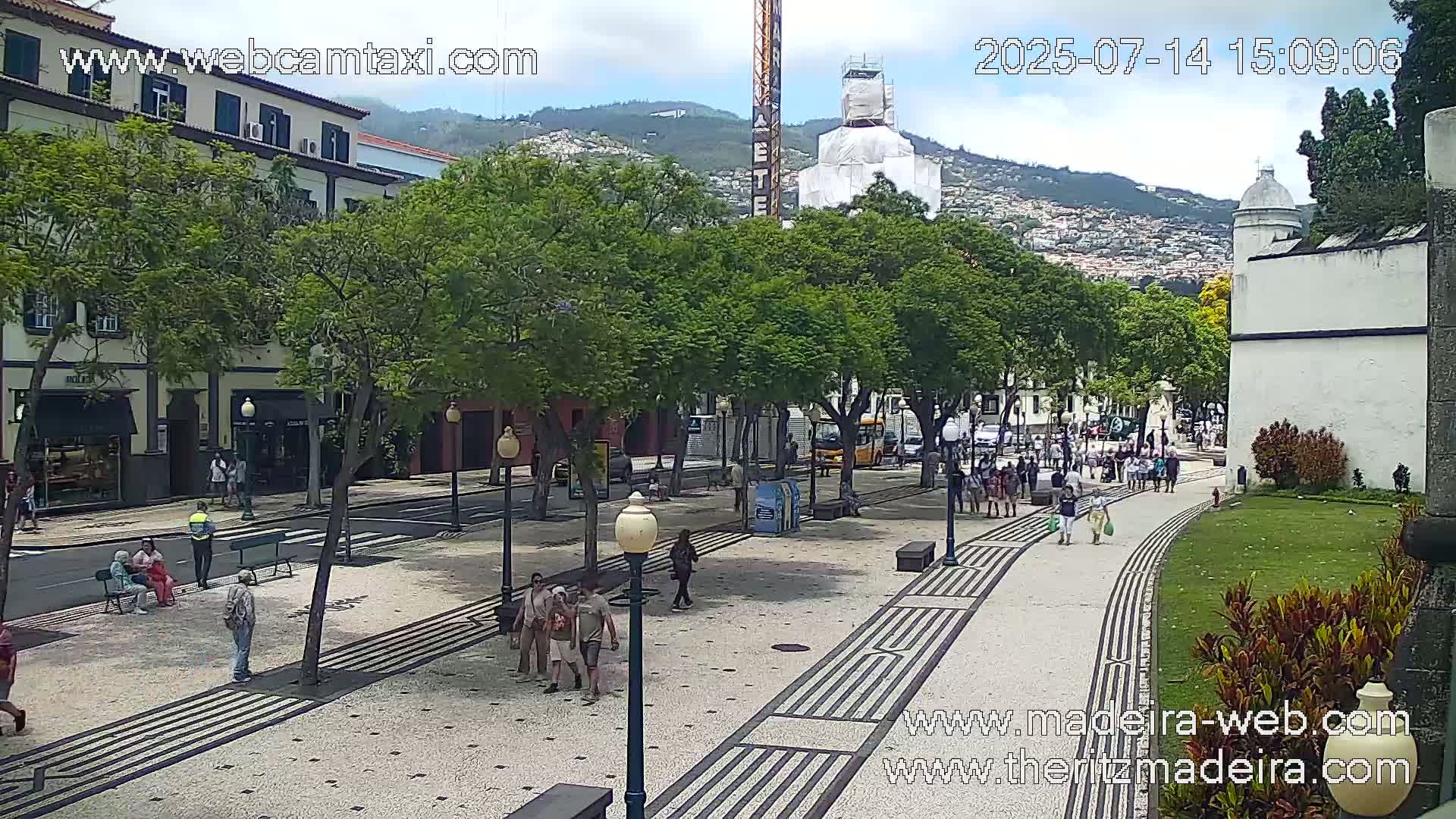 Ritz , Avenida Arriaga Avenue Live Cam - Funchal, Madeira, Portugal