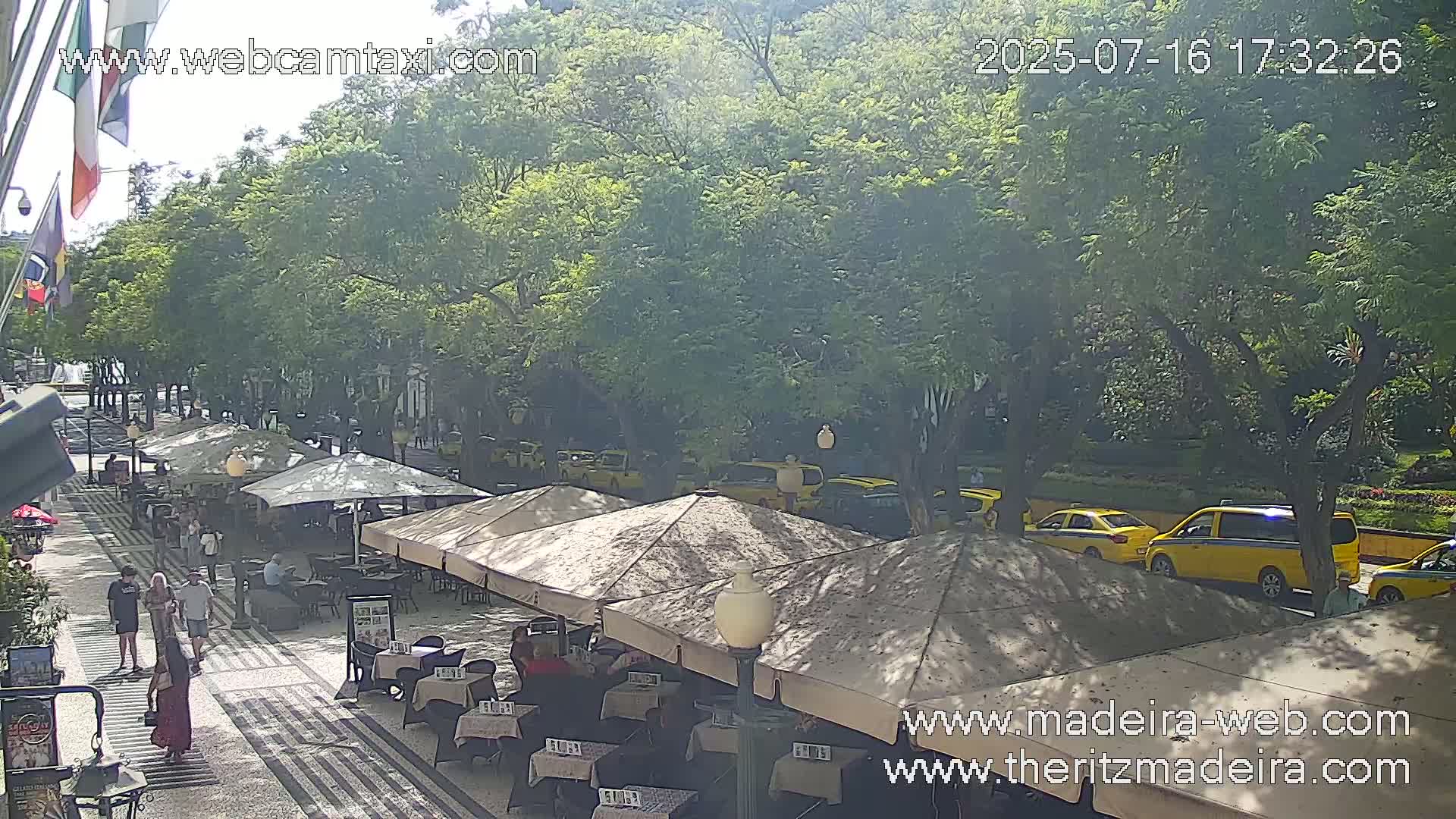 Ritz , Avenida Arriaga Avenue Live Cam - Funchal, Madeira, Portugal