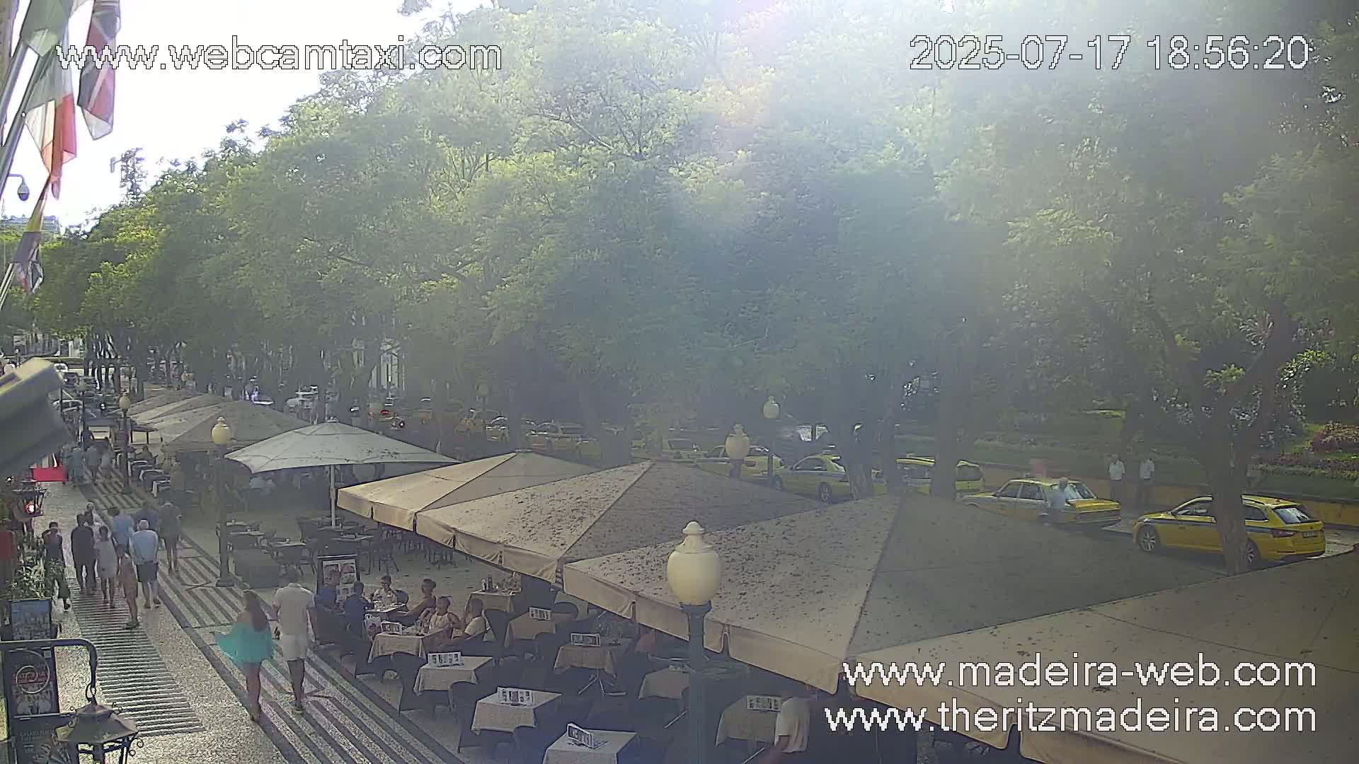 Ritz , Avenida Arriaga Avenue Live Cam - Funchal, Madeira, Portugal