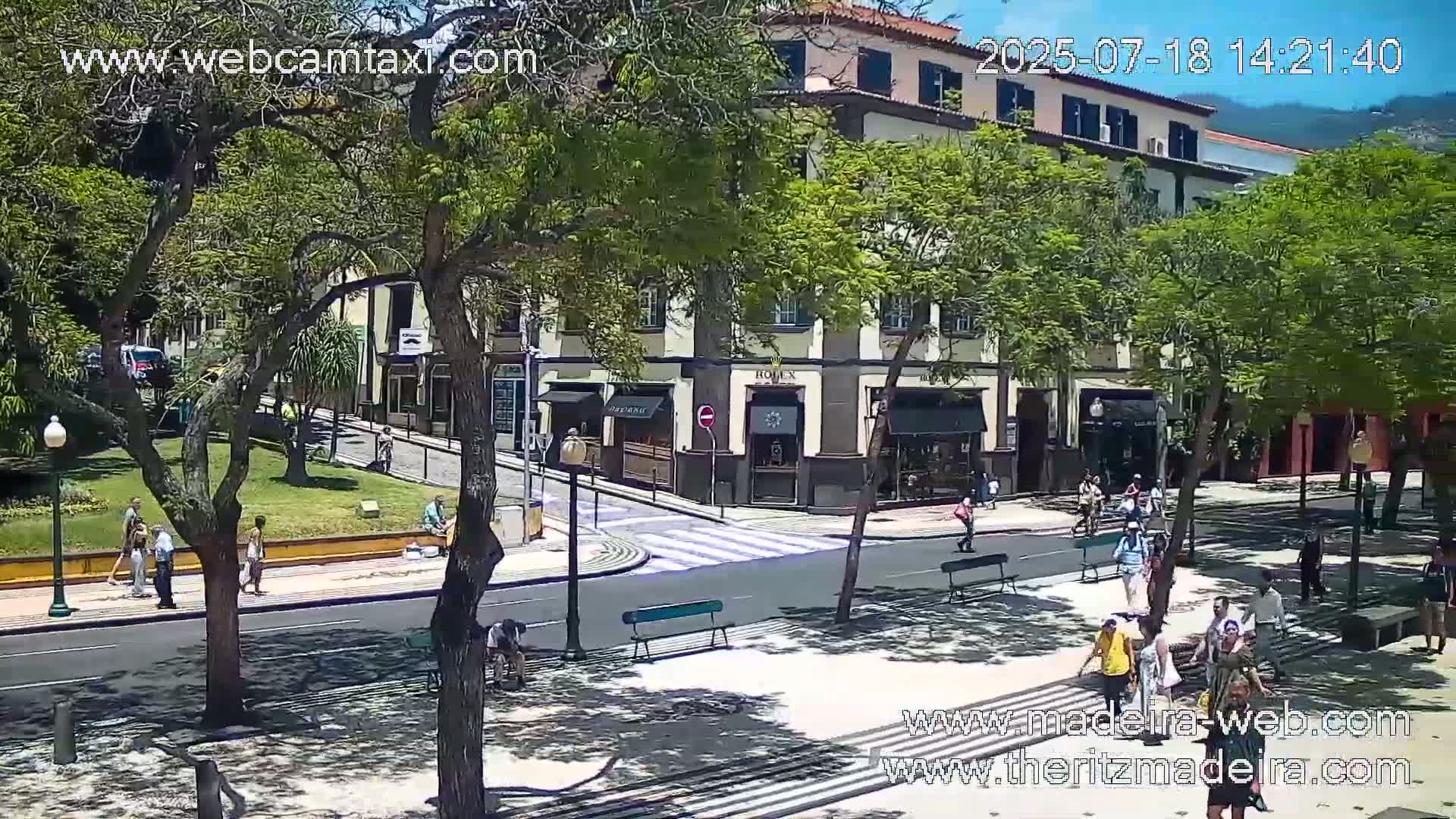 Ritz , Avenida Arriaga Avenue Live Cam - Funchal, Madeira, Portugal