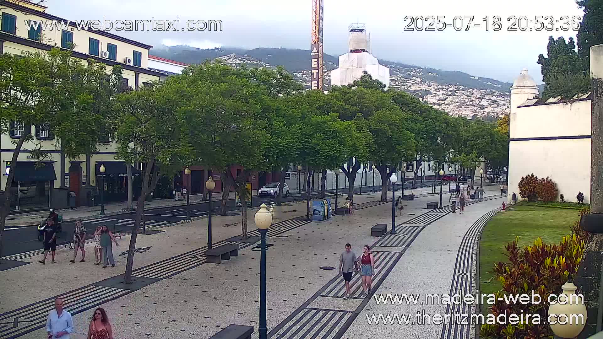 Ritz , Avenida Arriaga Avenue Live Cam - Funchal, Madeira, Portugal