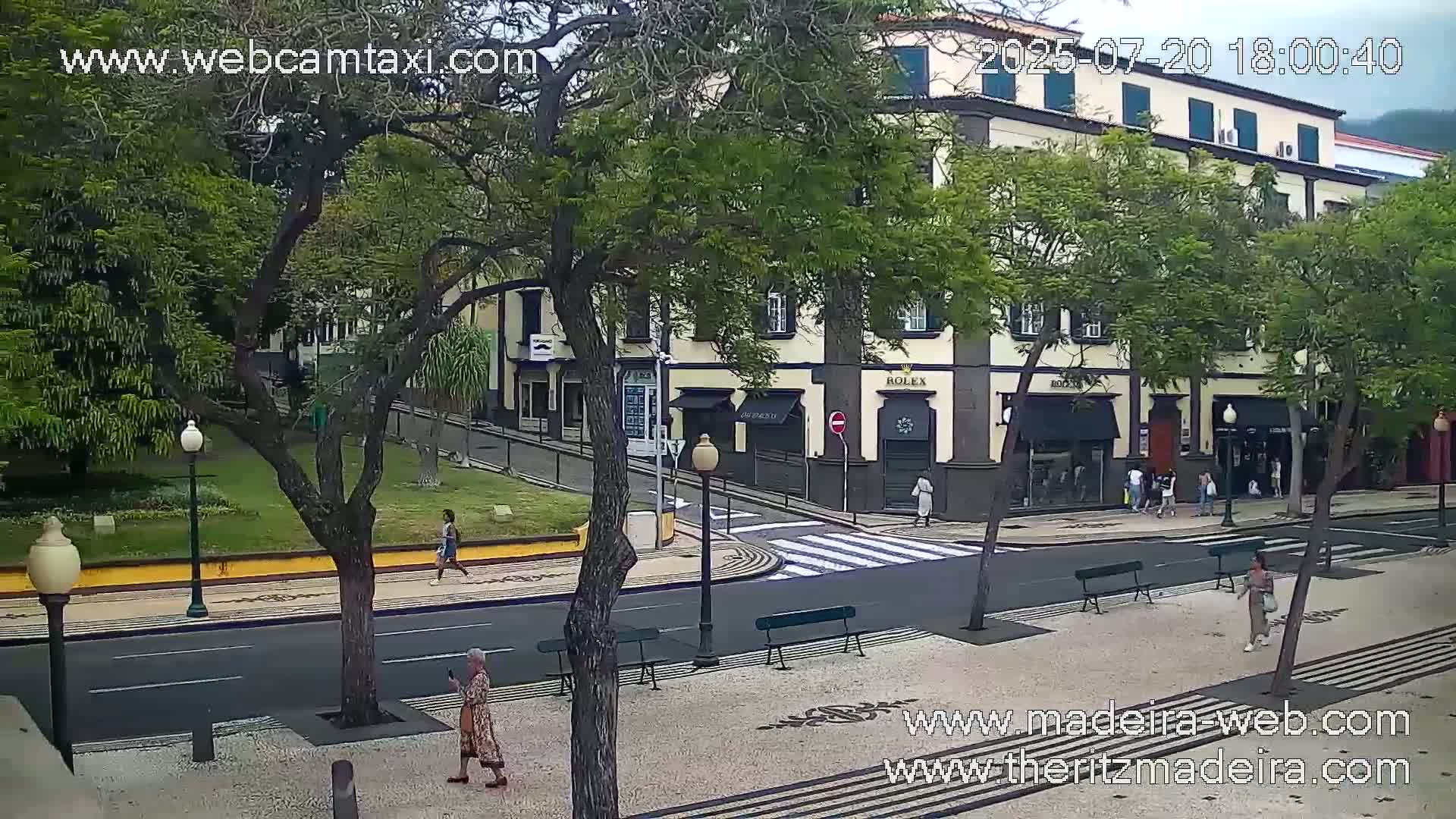 Ritz , Avenida Arriaga Avenue Live Cam - Funchal, Madeira, Portugal
