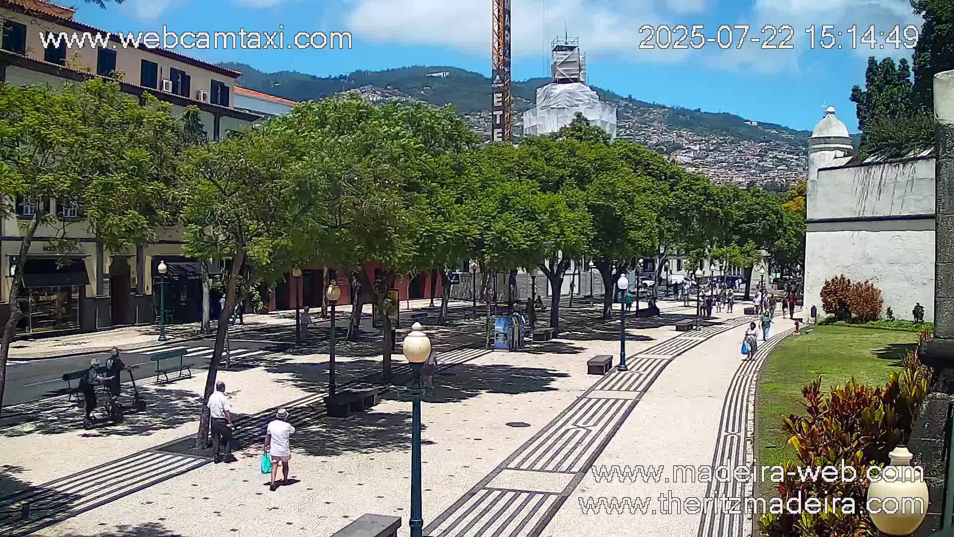 Ritz , Avenida Arriaga Avenue Live Cam - Funchal, Madeira, Portugal