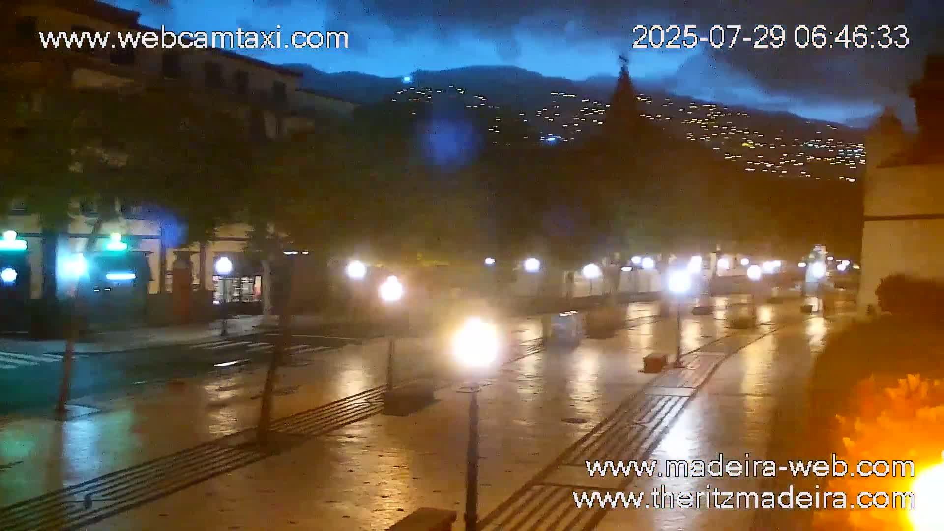 Ritz , Avenida Arriaga Avenue Live Cam - Funchal, Madeira, Portugal