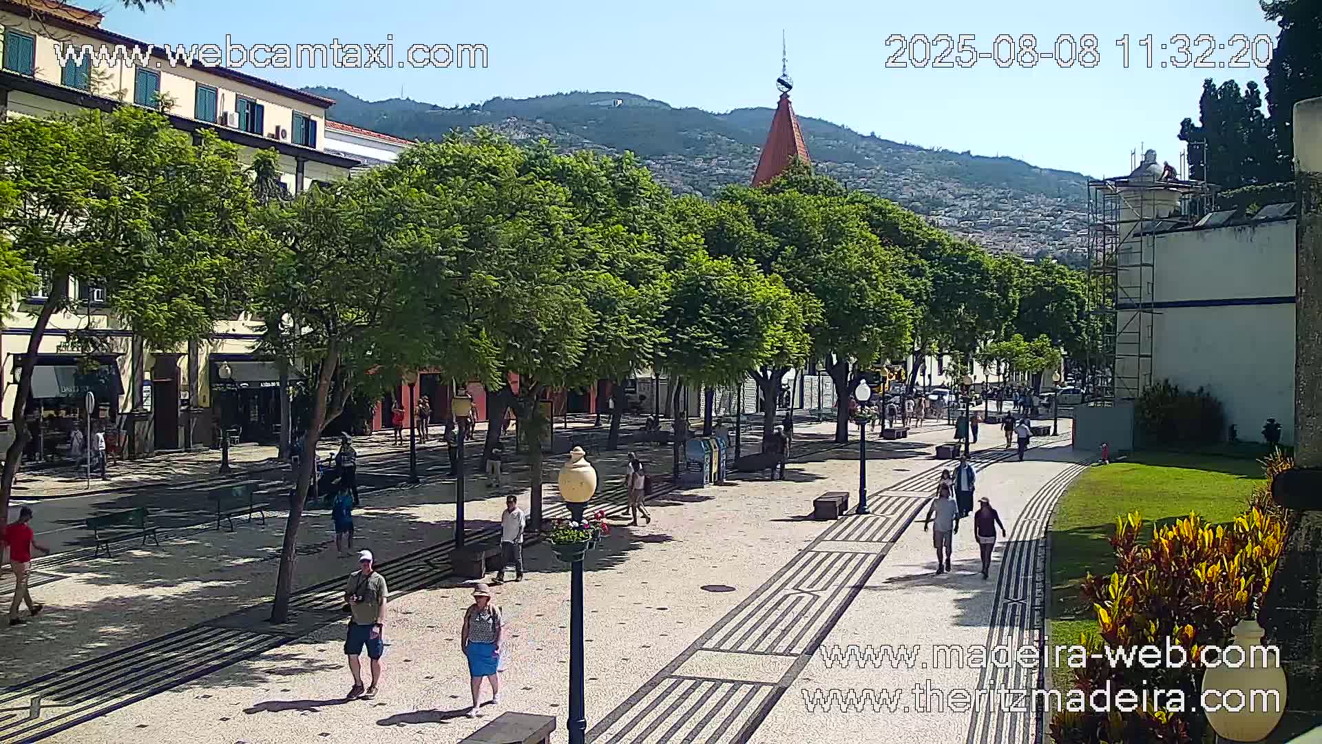 Ritz , Avenida Arriaga Avenue Live Cam - Funchal, Madeira, Portugal