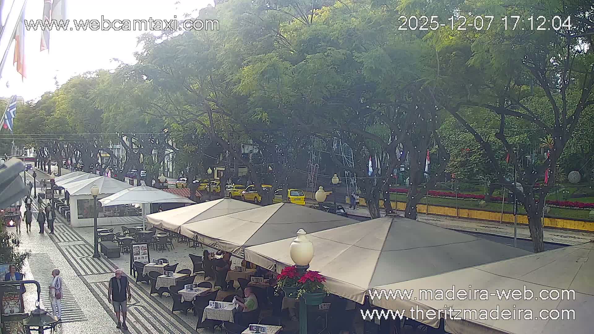 Ritz , Avenida Arriaga Avenue Live Cam - Funchal, Madeira, Portugal