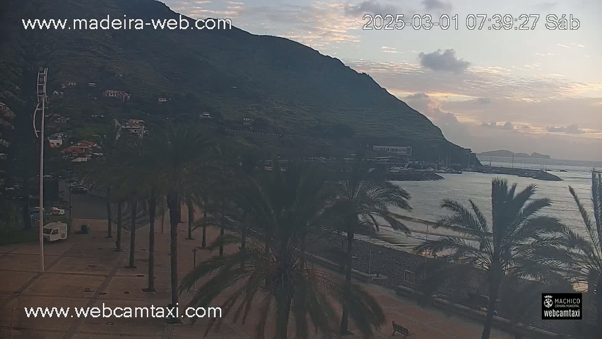 Forum Machico Mall & Machico Beach Live Cam - Machico, Madeira, Portugal