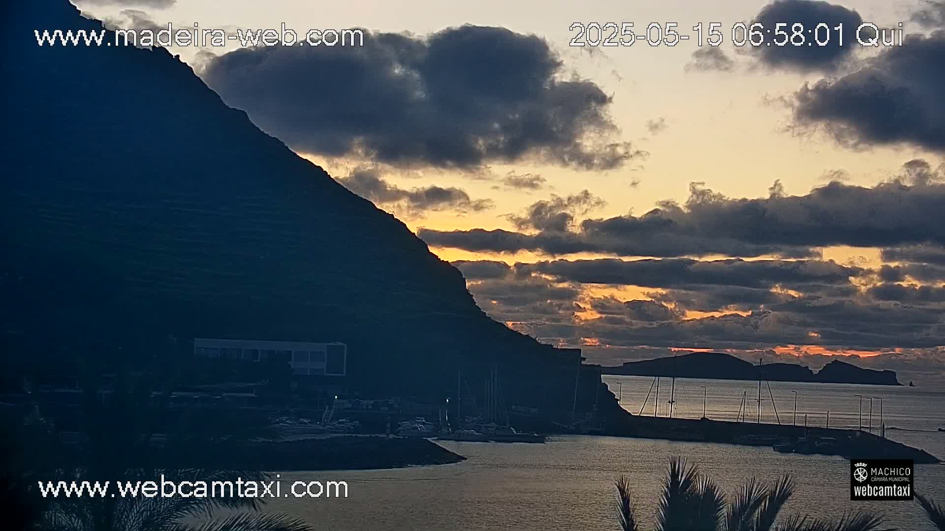 Forum Machico Mall & Machico Beach Live Cam - Machico, Madeira, Portugal