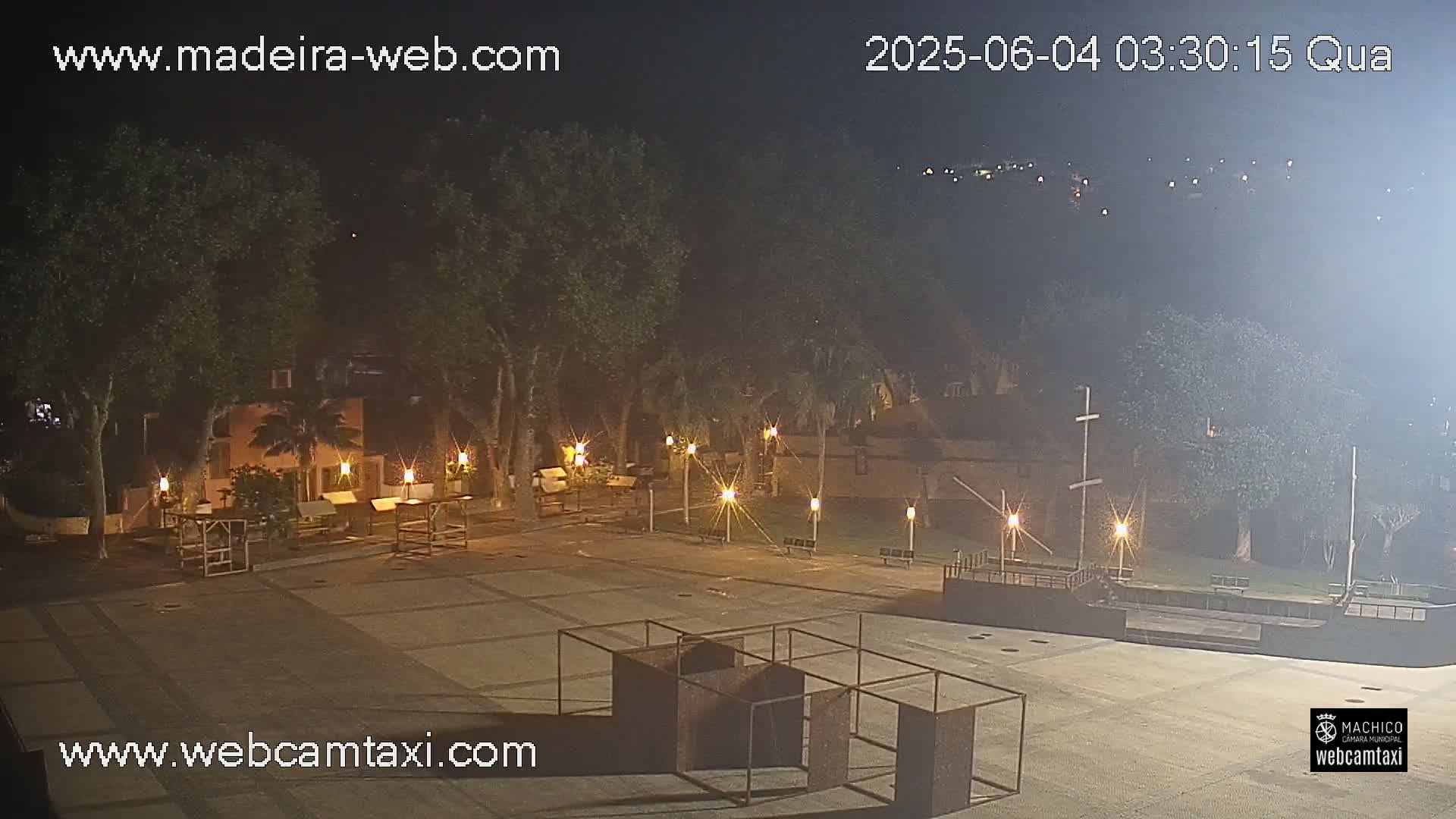 Forum Machico Mall & Machico Beach Live Cam - Machico, Madeira, Portugal