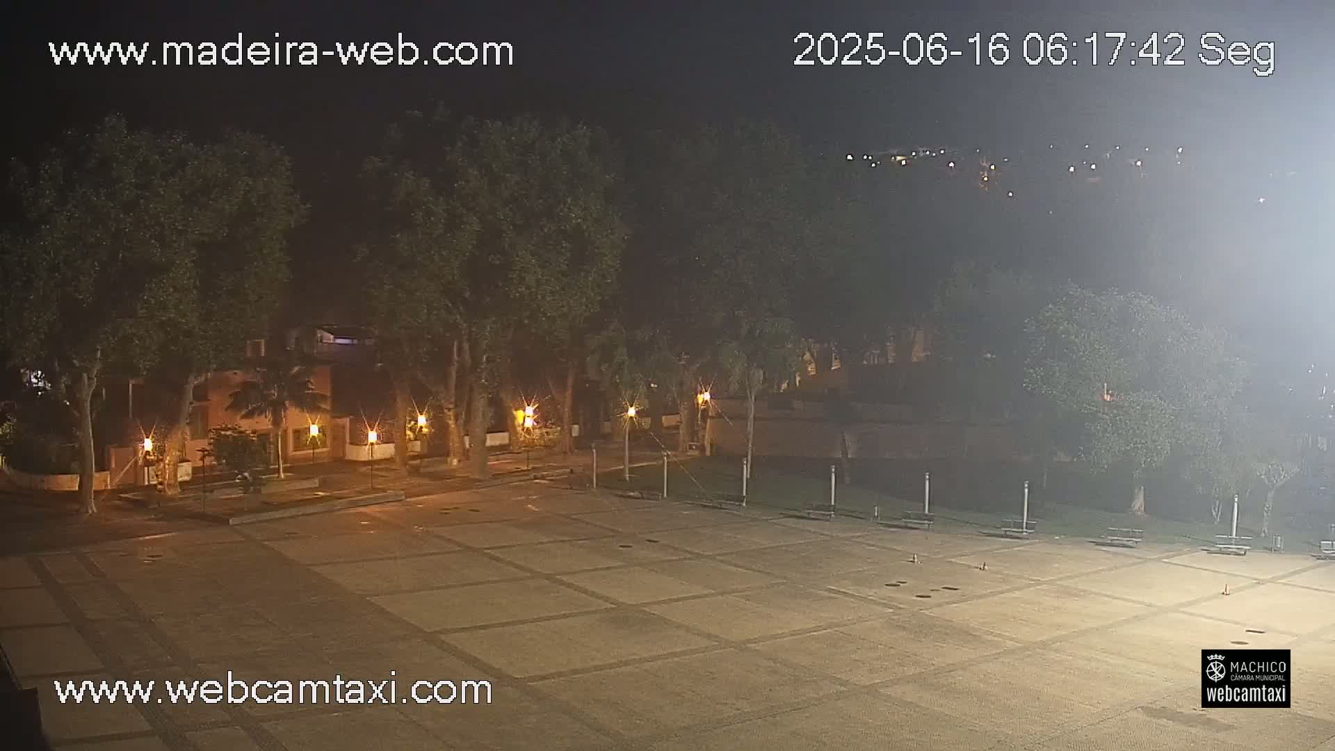 Forum Machico Mall & Machico Beach Live Cam - Machico, Madeira, Portugal