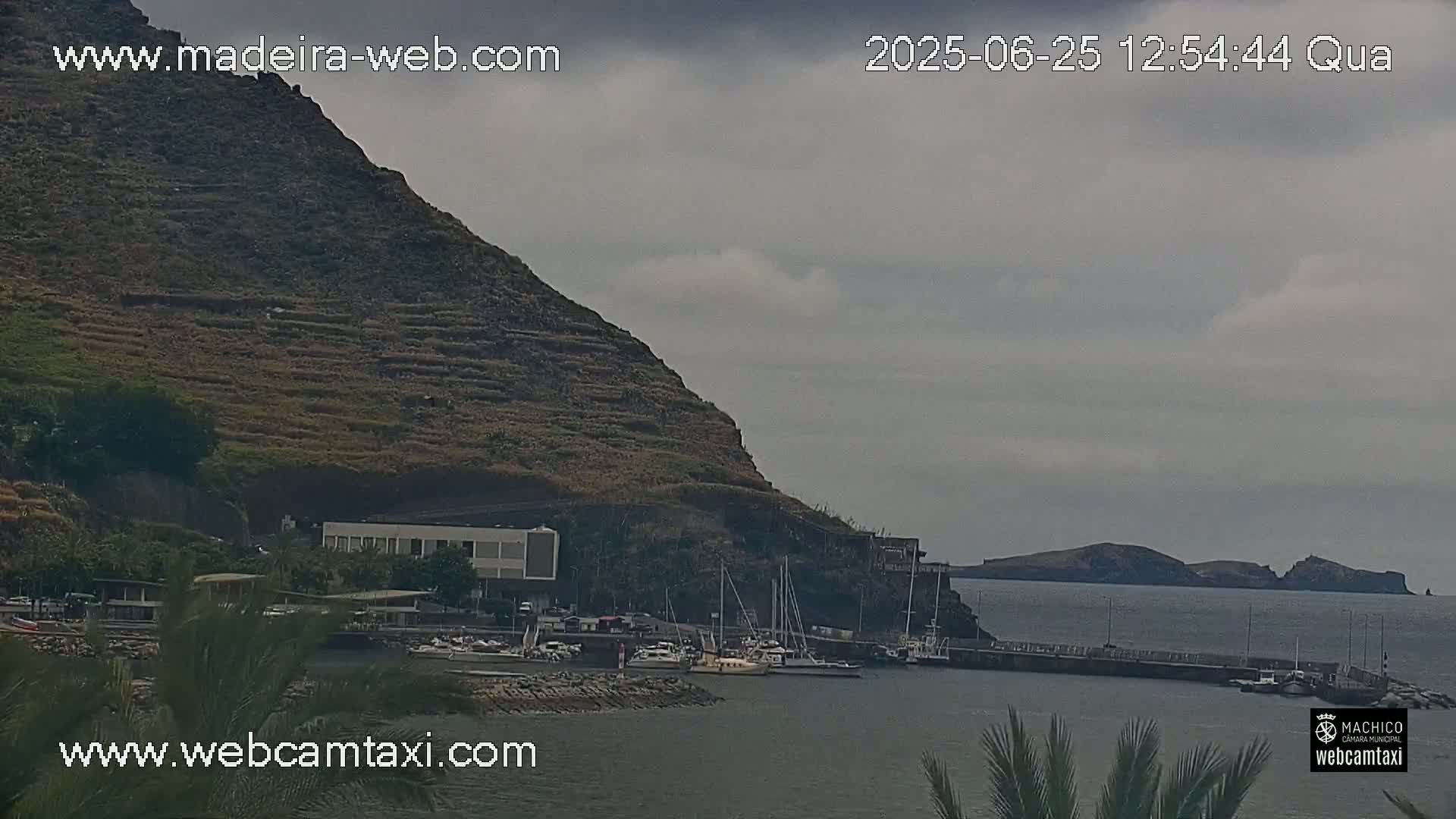 Forum Machico Mall & Machico Beach Live Cam - Machico, Madeira, Portugal