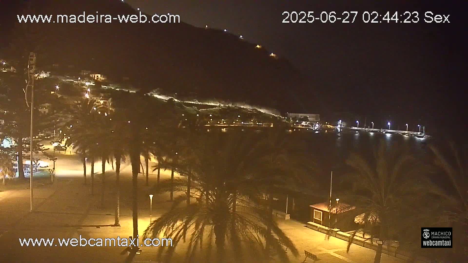 Forum Machico Mall & Machico Beach Live Cam - Machico, Madeira, Portugal