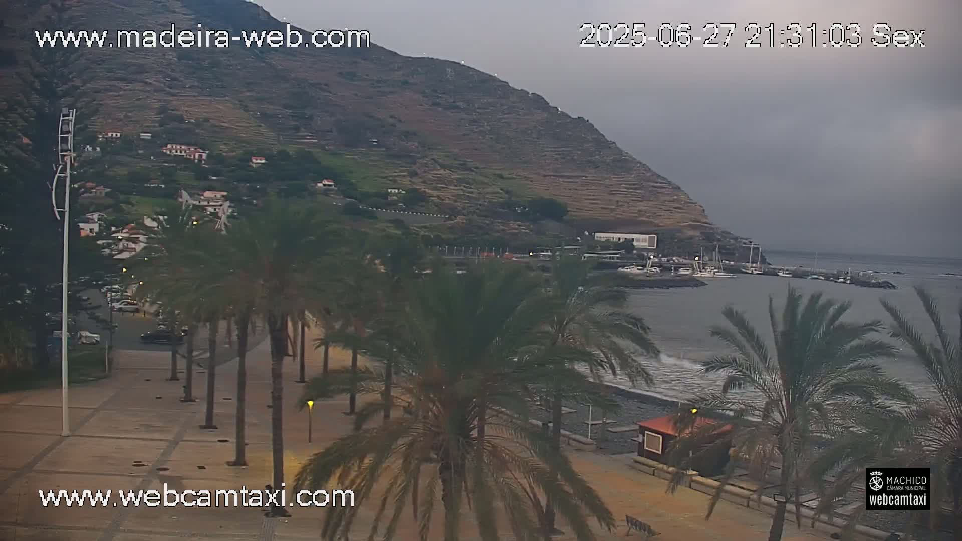 Forum Machico Mall & Machico Beach Live Cam - Machico, Madeira, Portugal