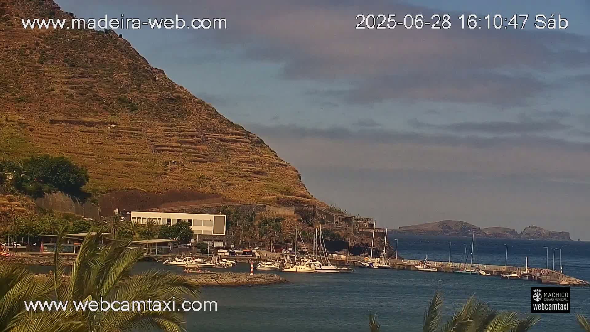 Forum Machico Mall & Machico Beach Live Cam - Machico, Madeira, Portugal