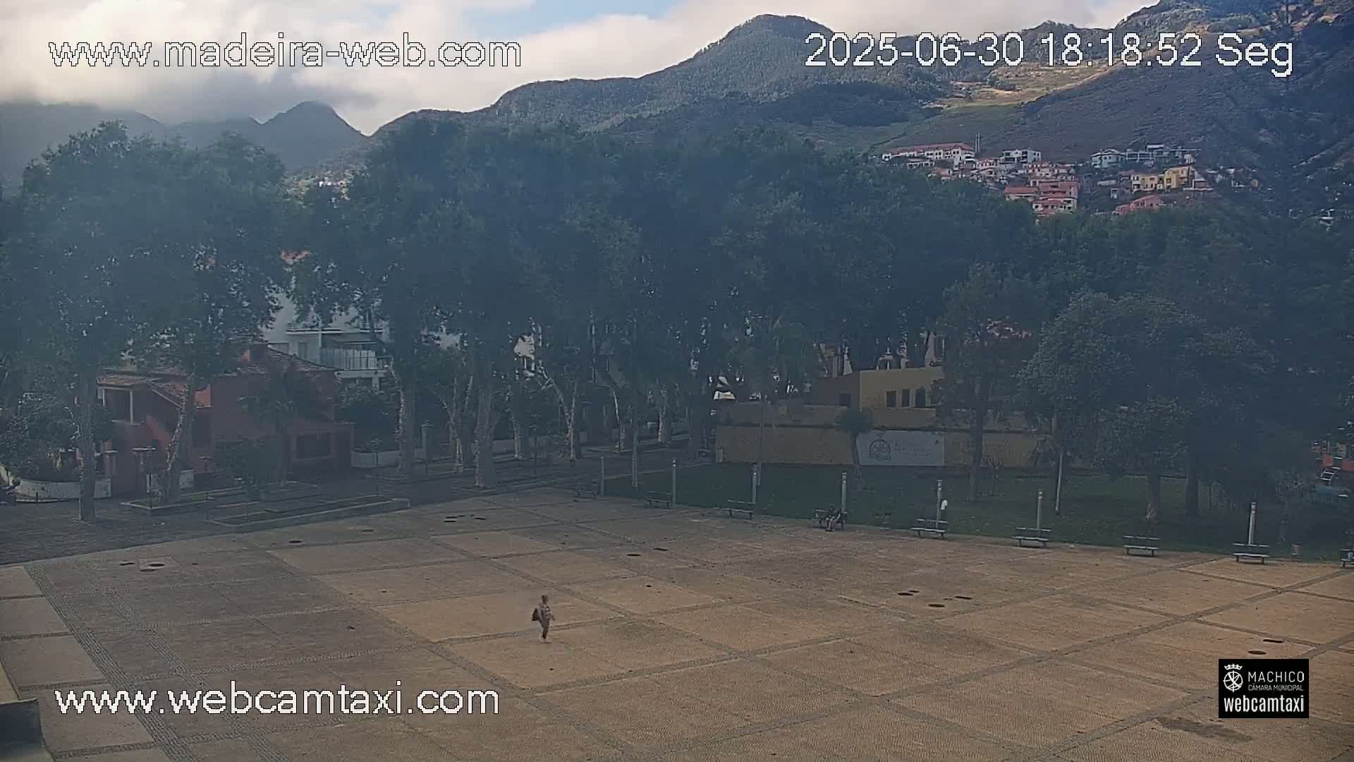 Forum Machico Mall & Machico Beach Live Cam - Machico, Madeira, Portugal