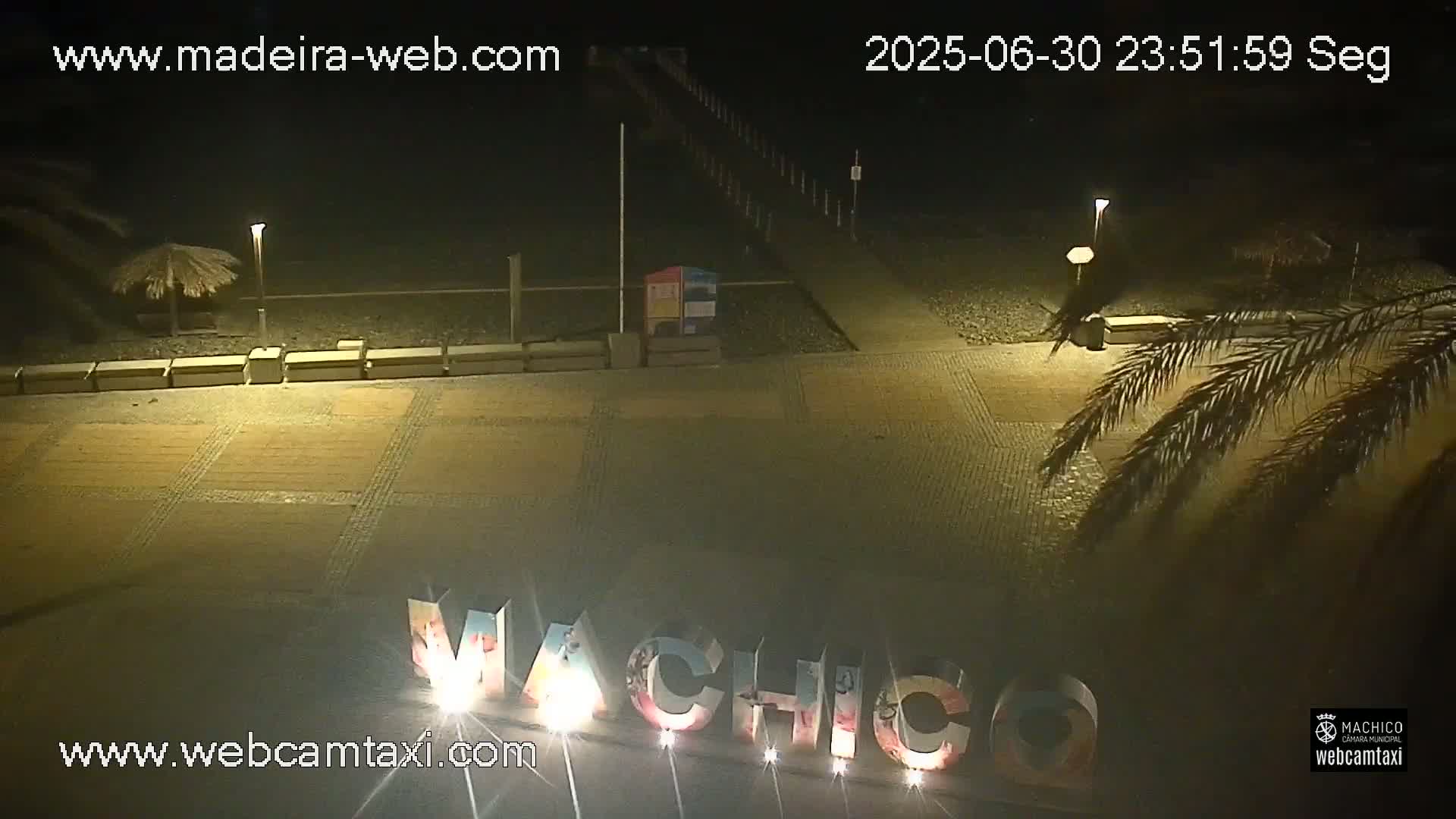 Forum Machico Mall & Machico Beach Live Cam - Machico, Madeira, Portugal