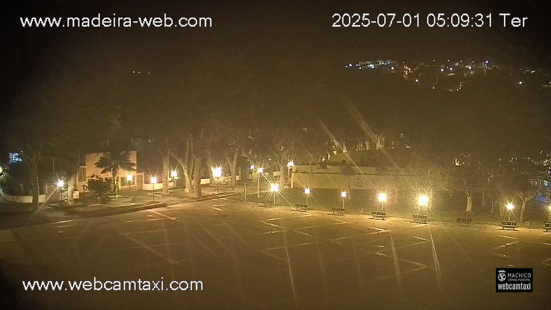 Forum Machico Mall & Machico Beach Live Cam - Machico, Madeira, Portugal