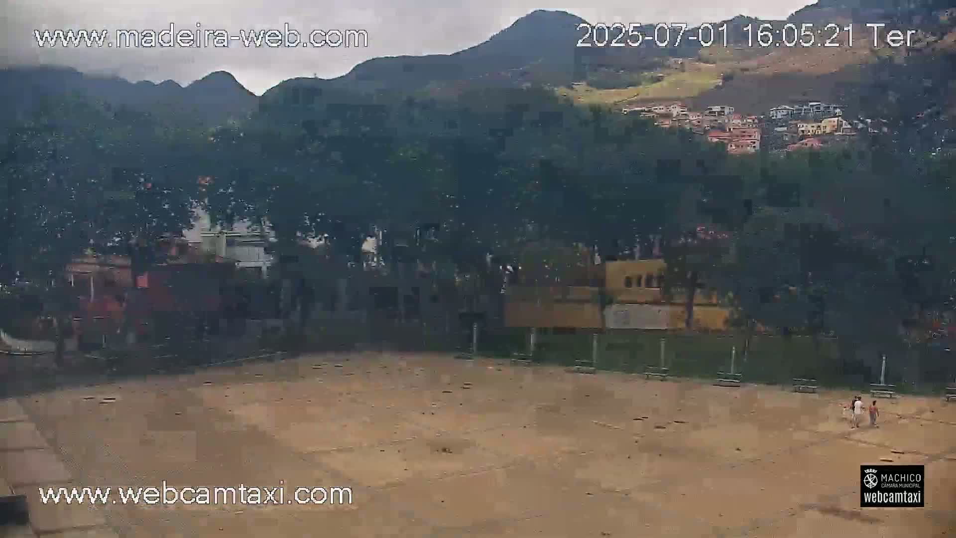 Forum Machico Mall & Machico Beach Live Cam - Machico, Madeira, Portugal
