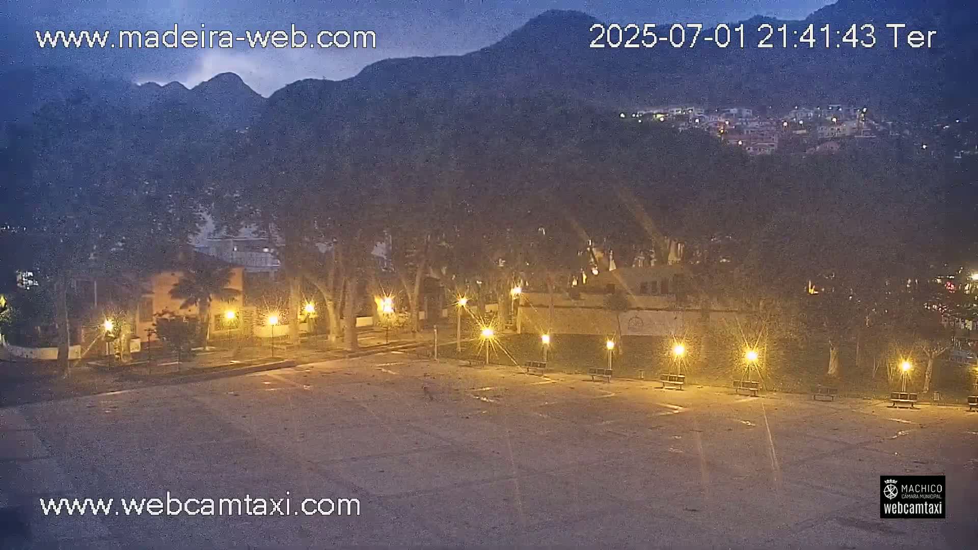 Forum Machico Mall & Machico Beach Live Cam - Machico, Madeira, Portugal